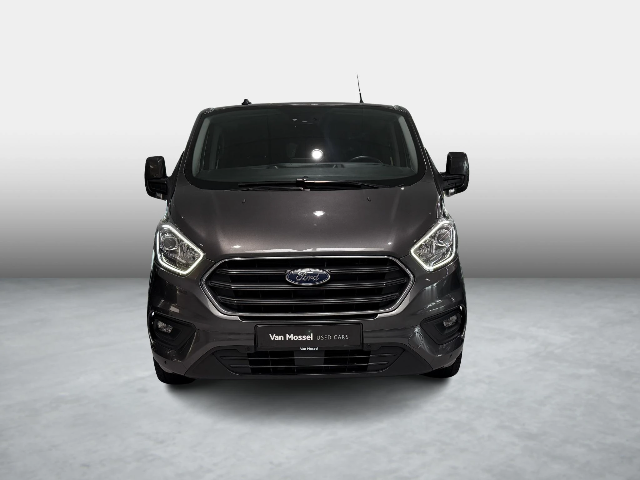 Ford-Transit Custom-image-1