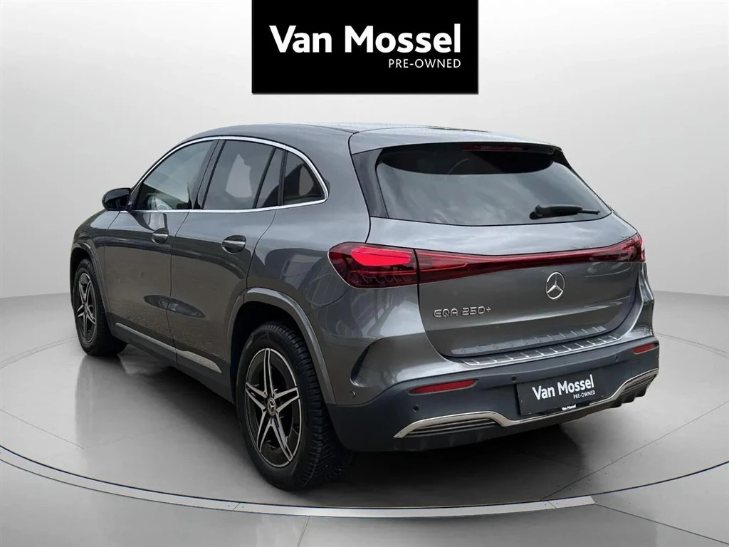 Mercedes-Benz-EQA-image-6