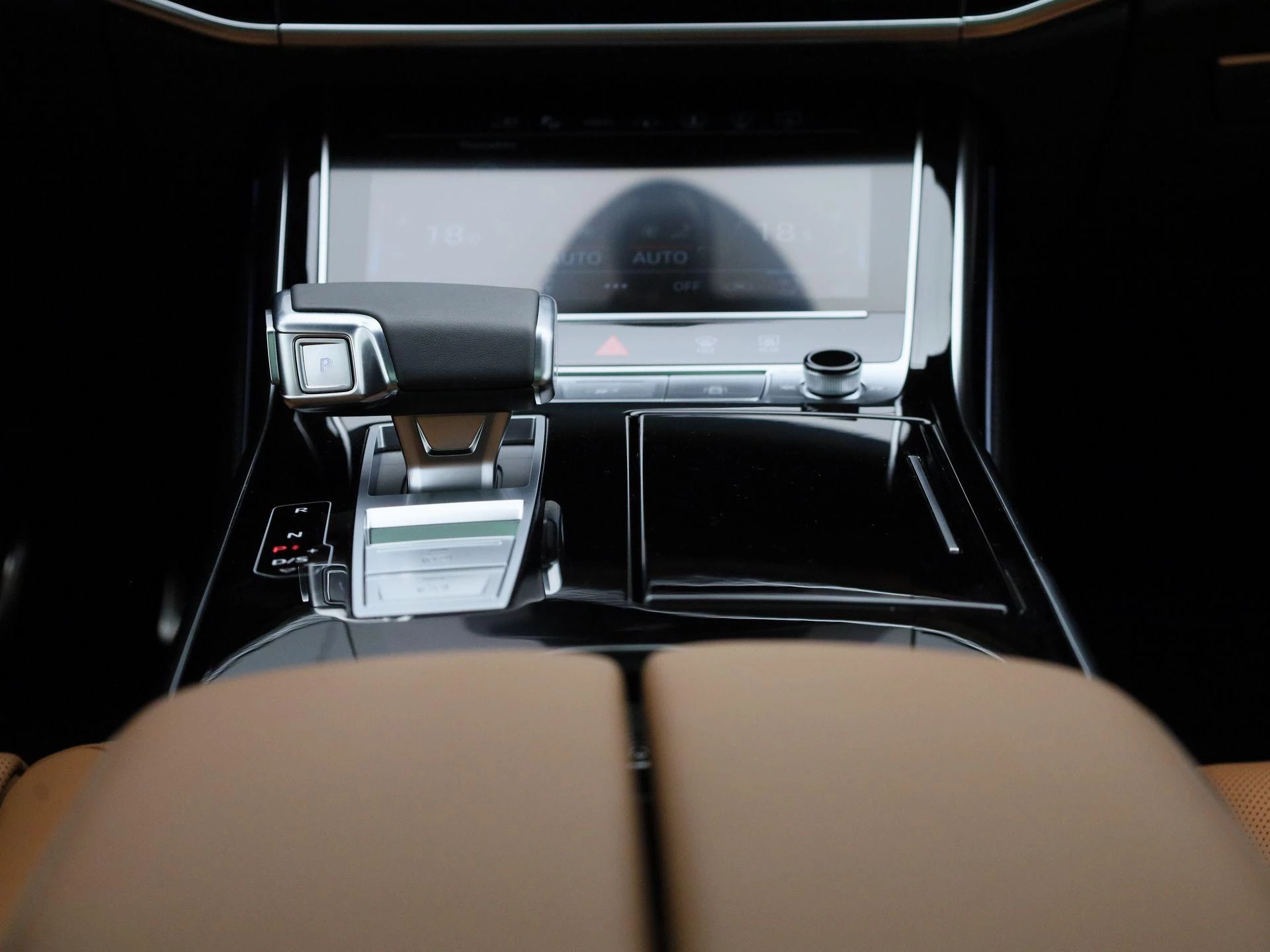 Audi A8 60 TFSI e quattro Lang 340 PK