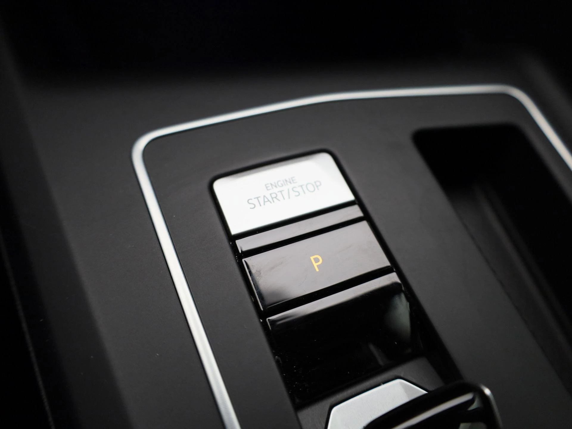 Volkswagen-Golf-image-26