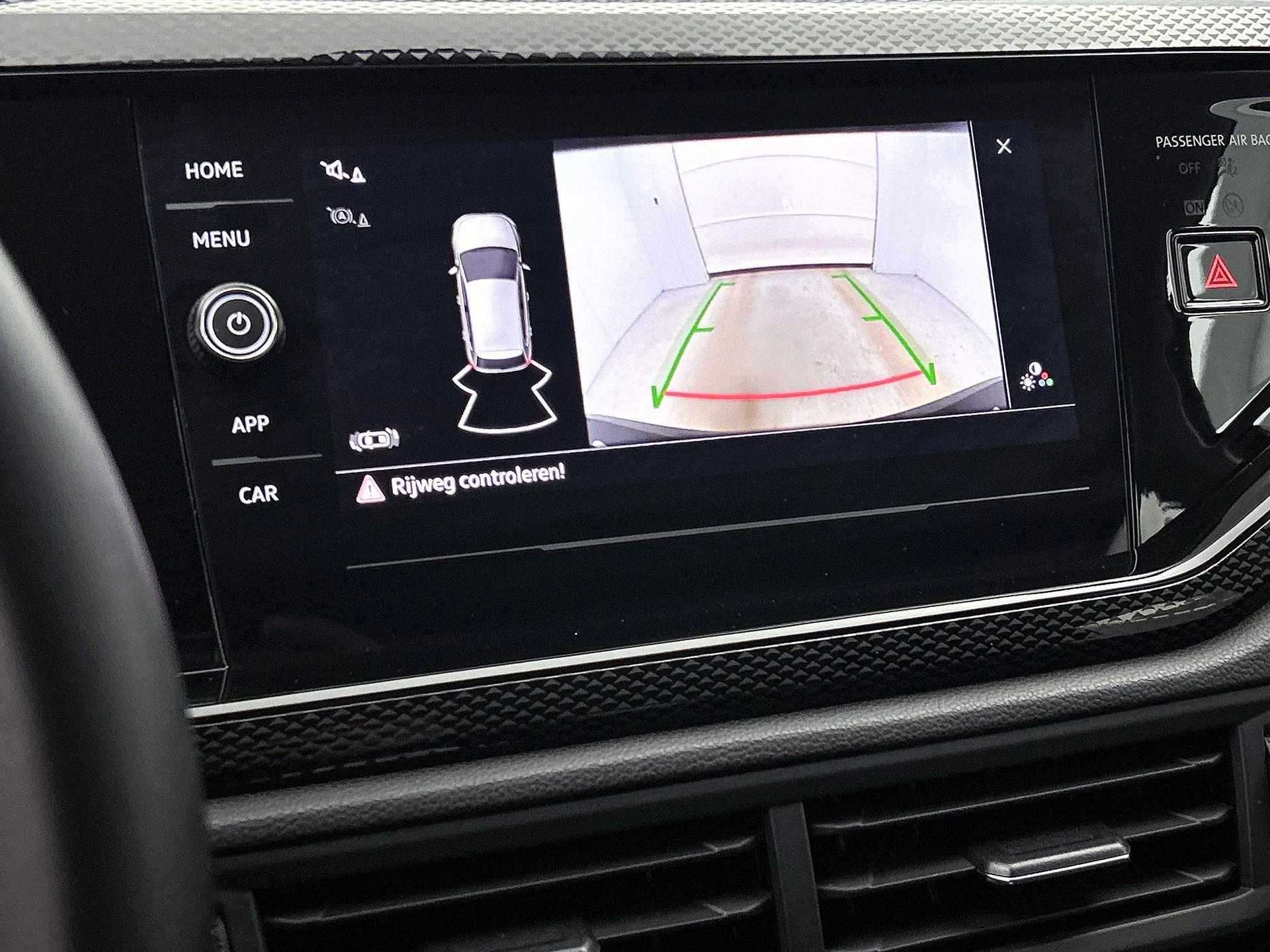 Volkswagen-Polo-image-13