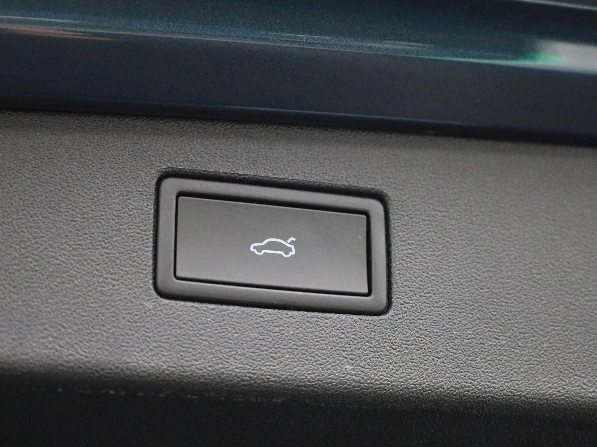Volkswagen-Tiguan-image-14