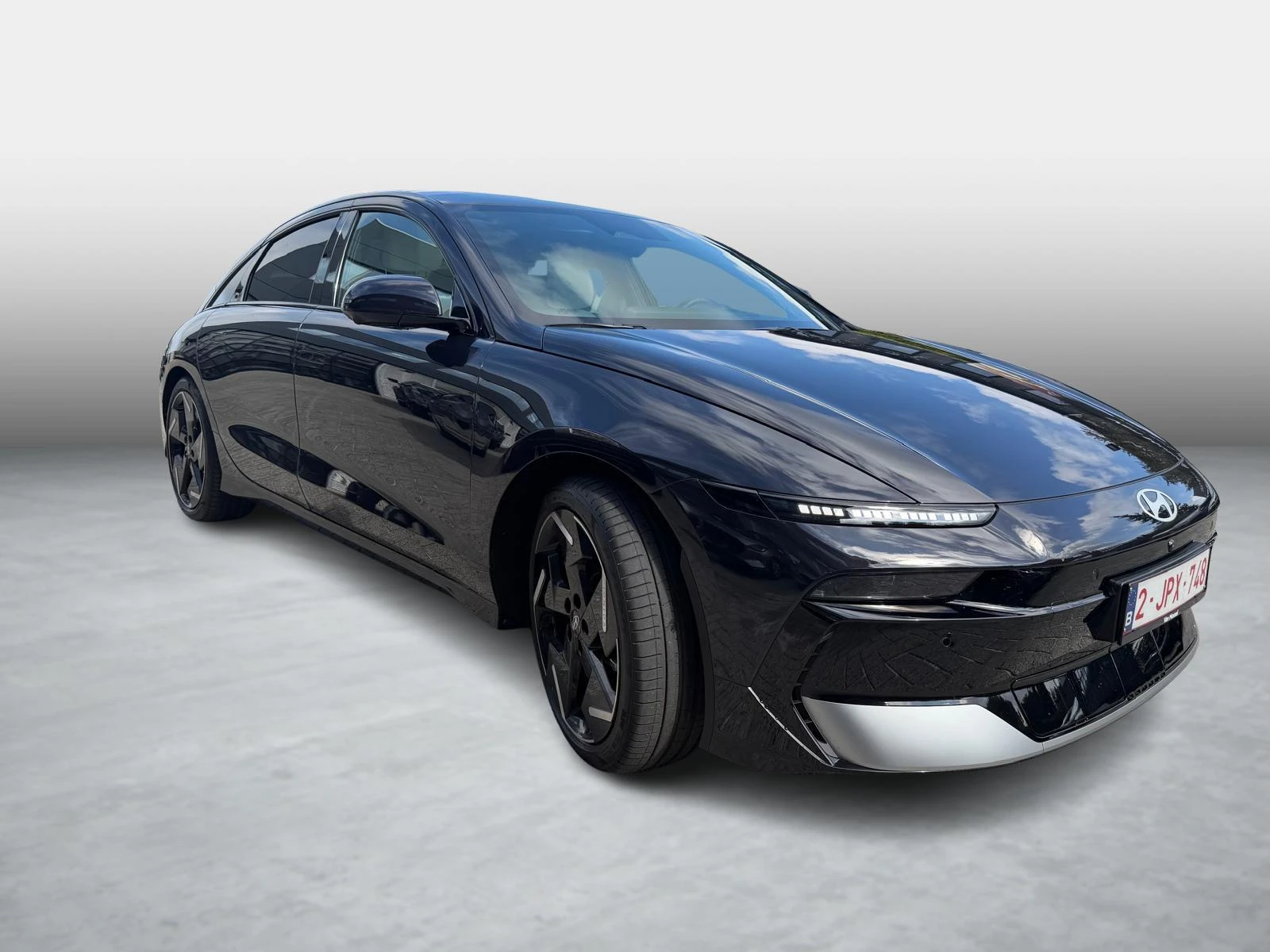 Hyundai-IONIQ 6-image-2
