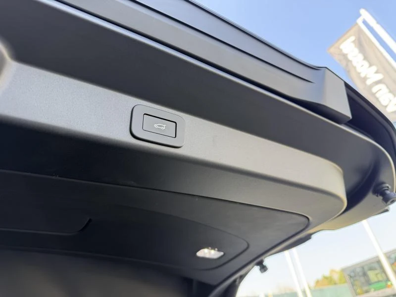 Land Rover-Range Rover Sport-image-8