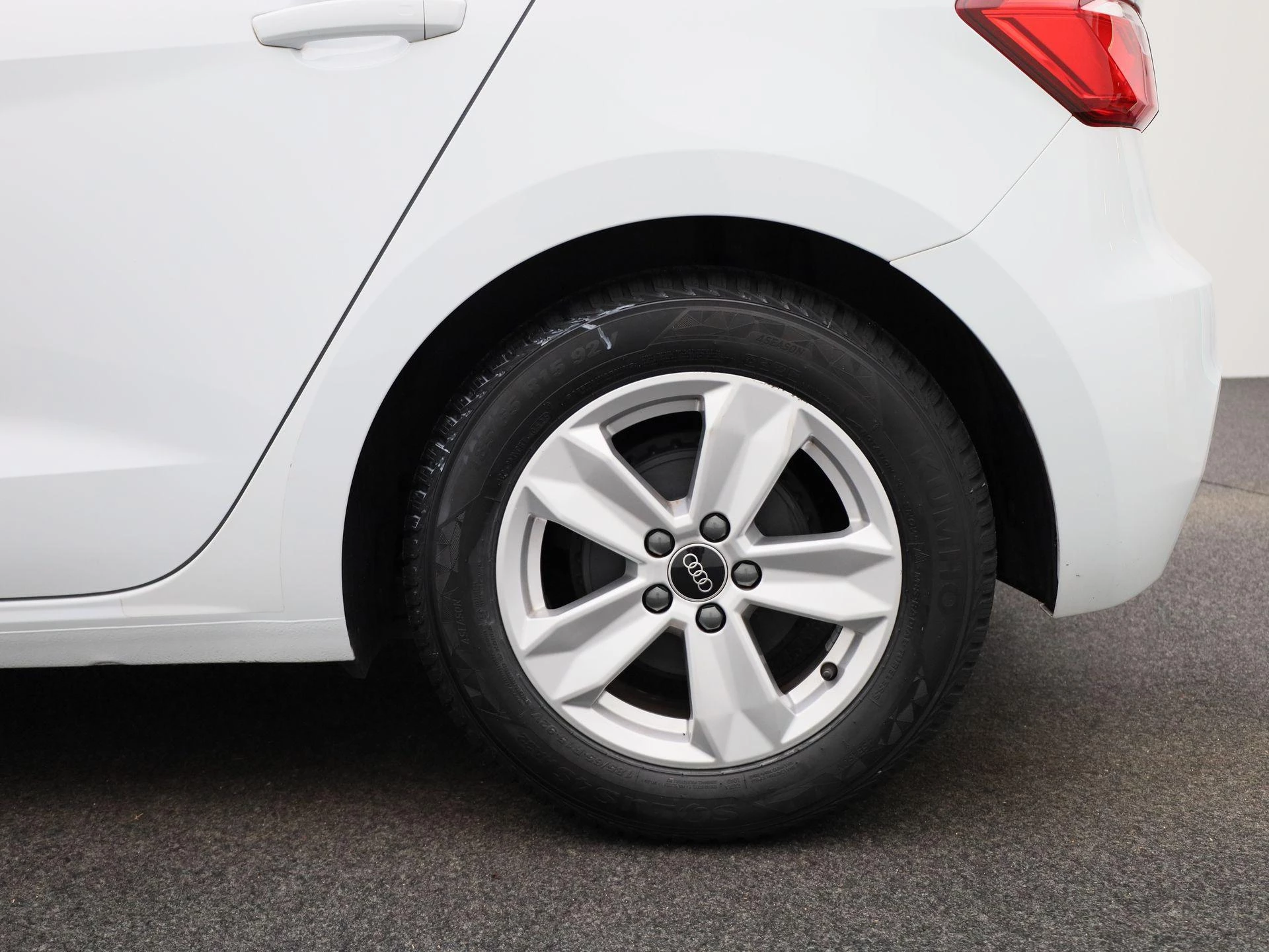 Audi-A1 Sportback-image-12
