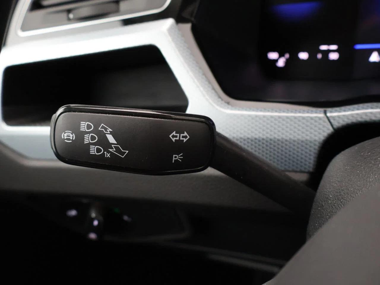 Volkswagen-Touran-image-9