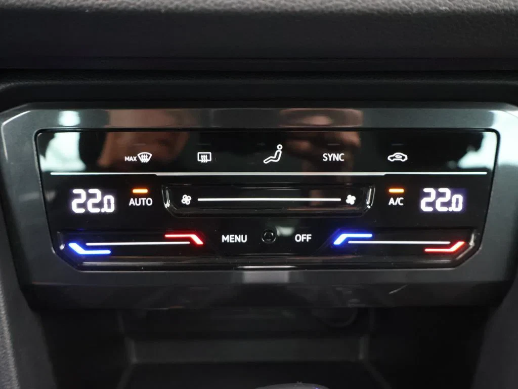 Volkswagen-Tiguan-image-23