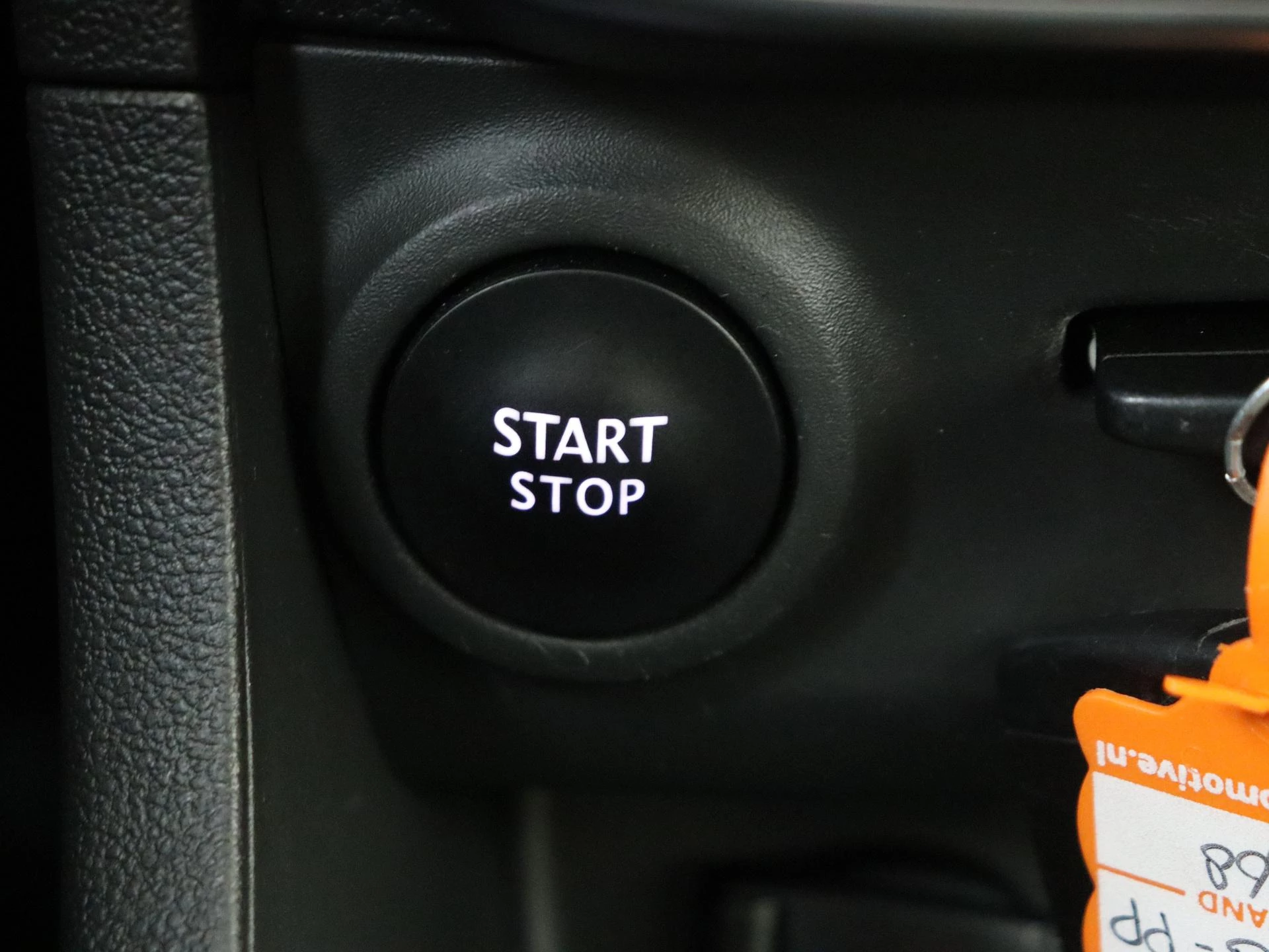Renault-Clio-image-23