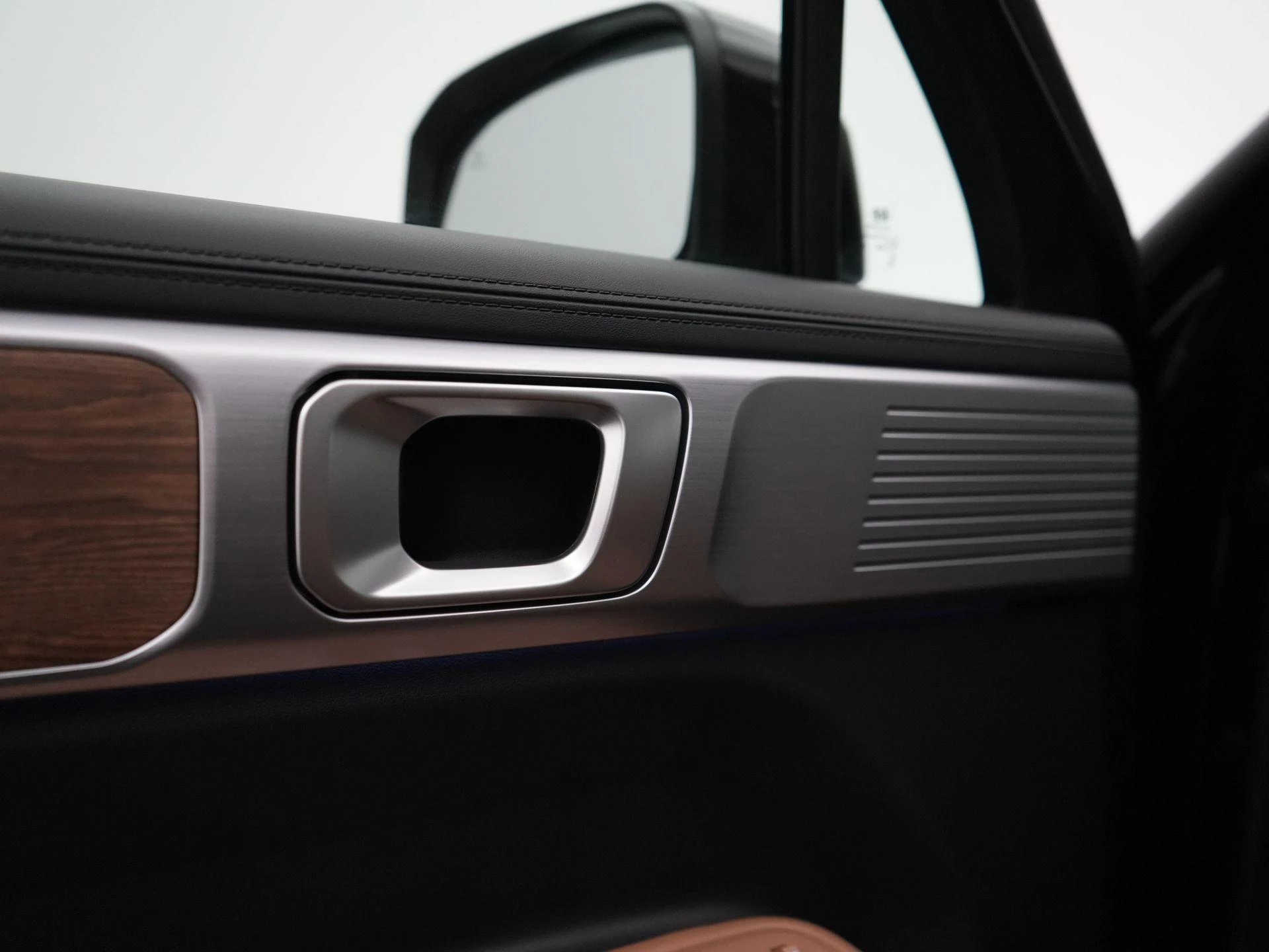 Hyundai-Santa Fe-image-36