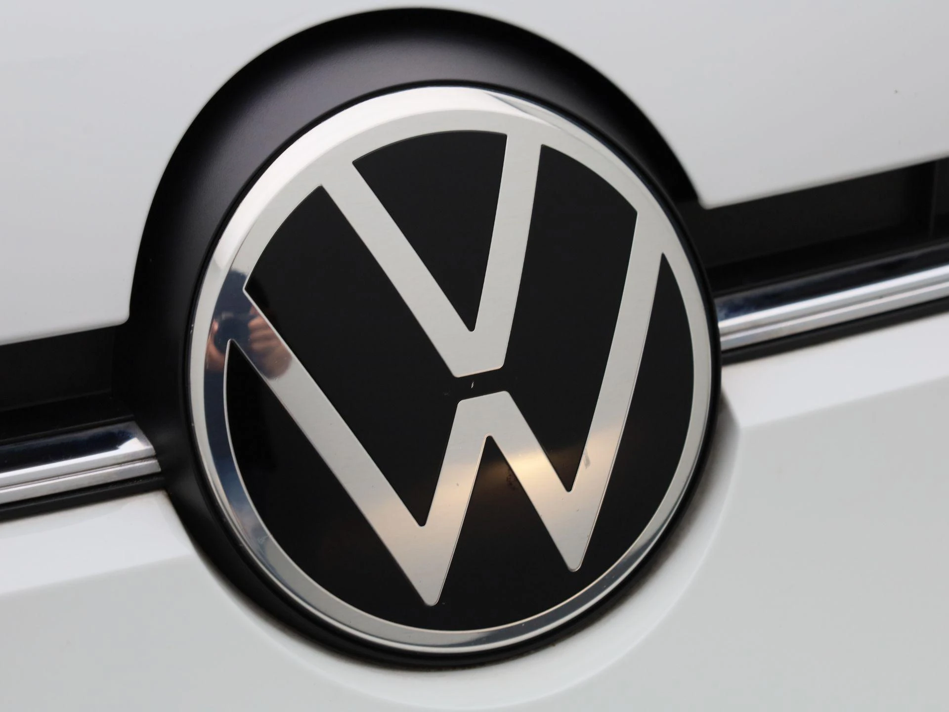 Volkswagen-up!-image-25