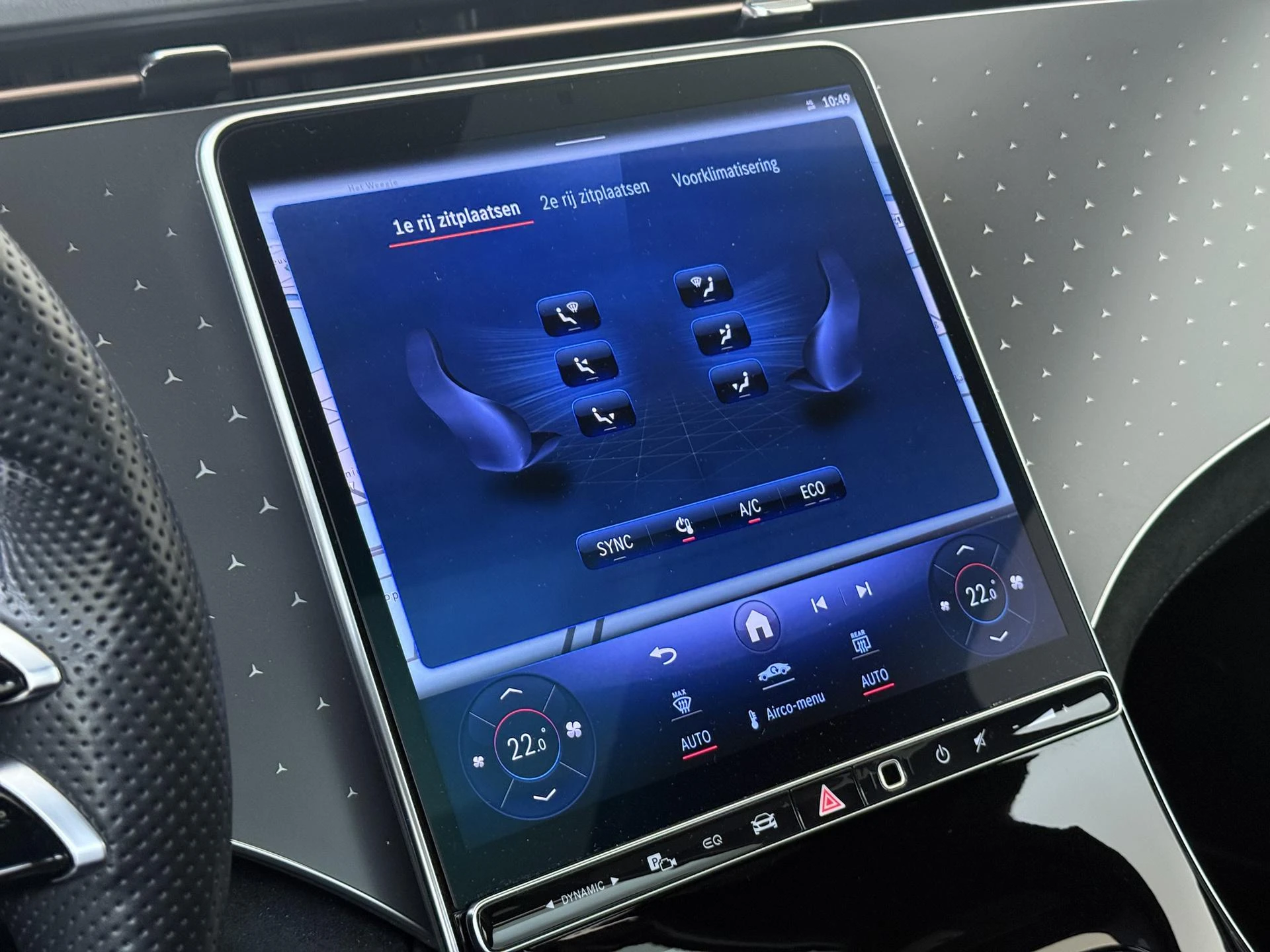 Mercedes-Benz-EQS-image-18