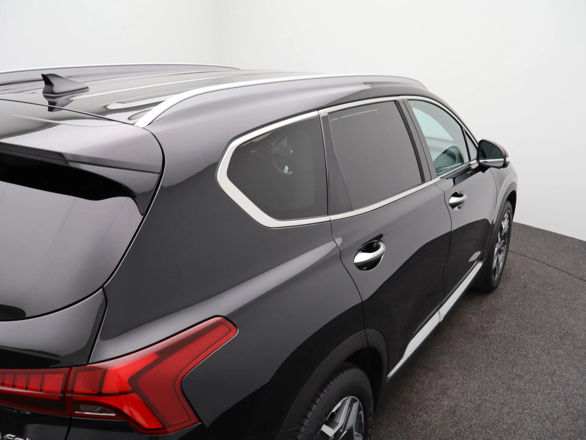 Hyundai-Santa Fe-image-47
