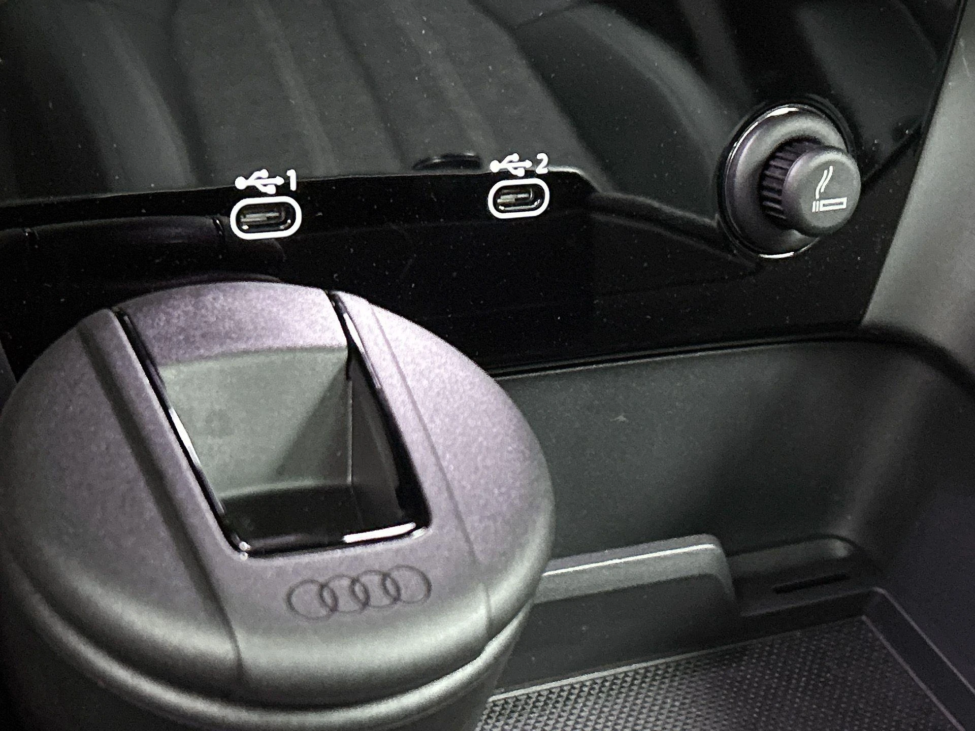 Audi-Q6 e-tron-image-33