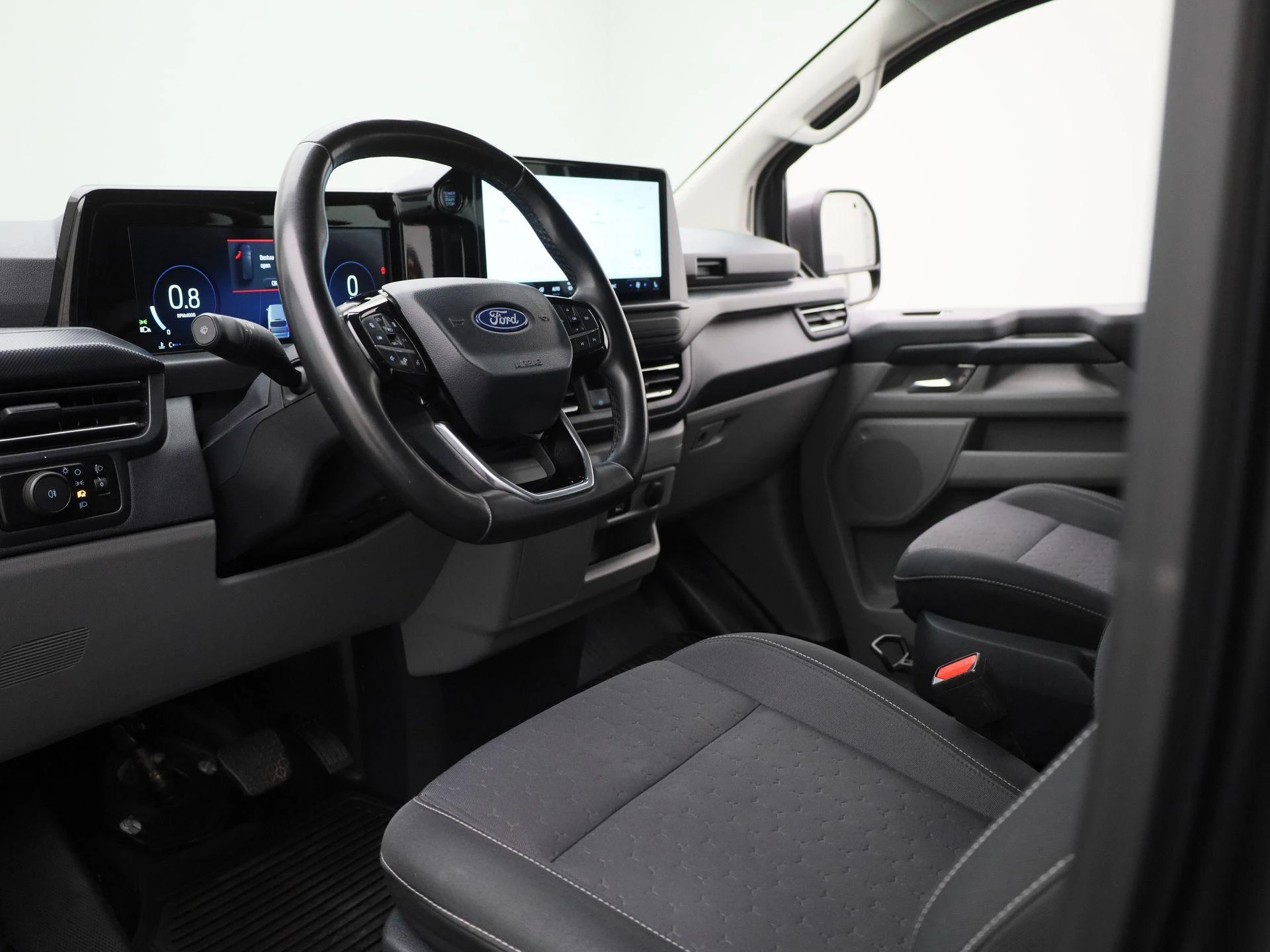 Ford-Transit Custom-image-15