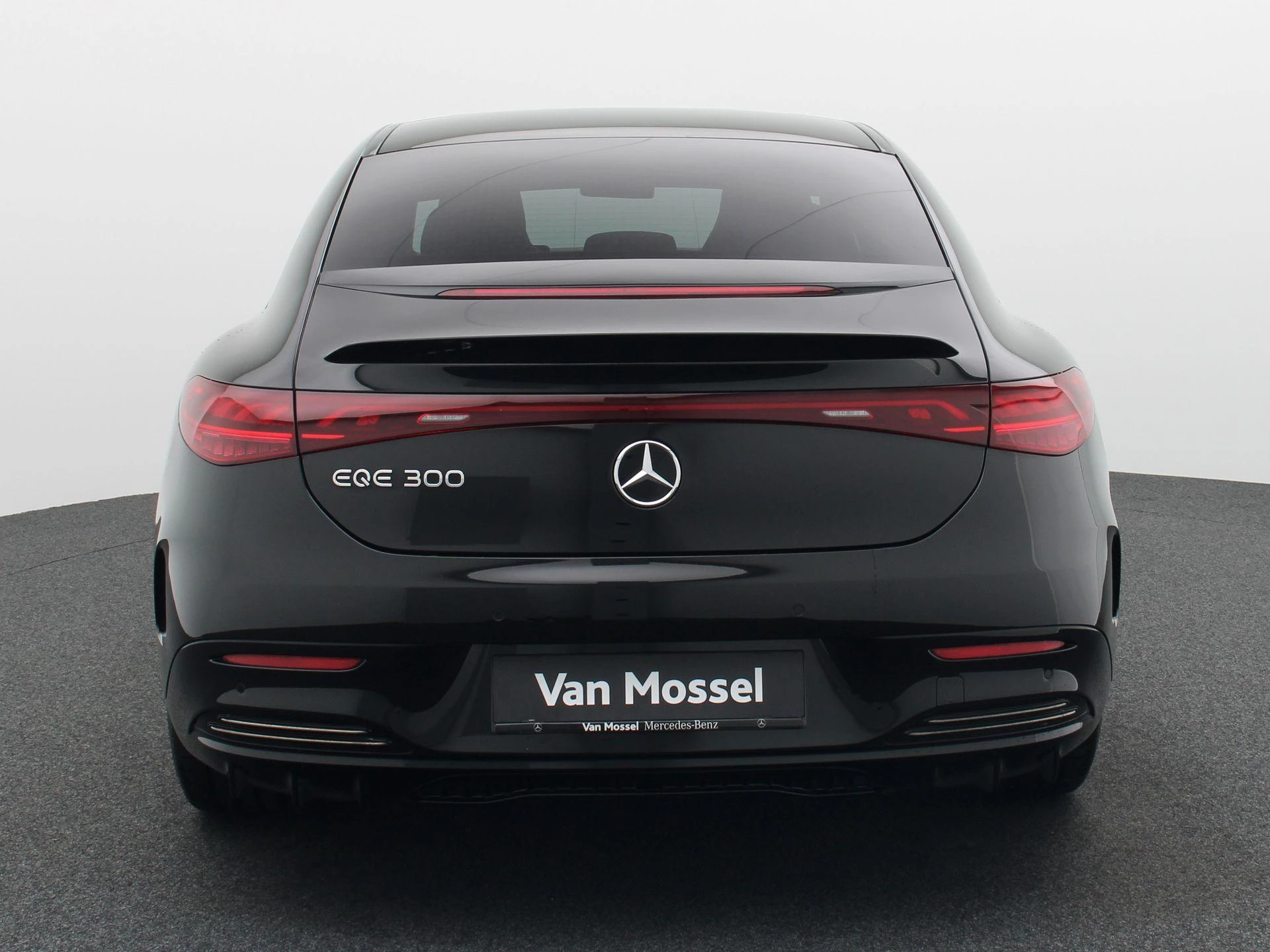 Mercedes-Benz EQE 300 AMG Line + PANORAMISCH DAK + AIRMATIC +