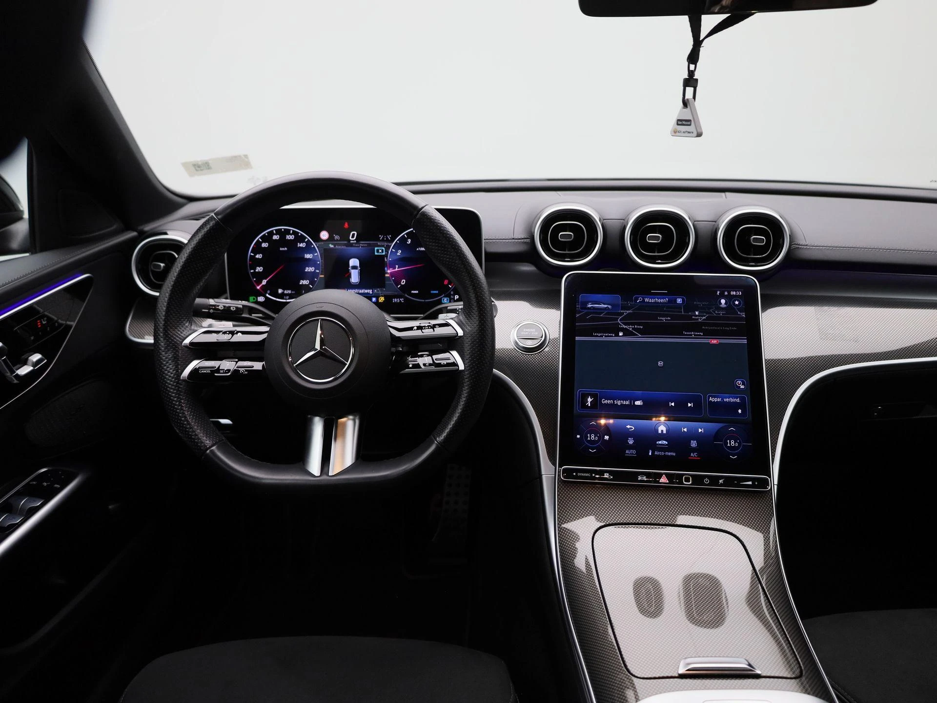Mercedes-Benz-C-Klasse-image-6