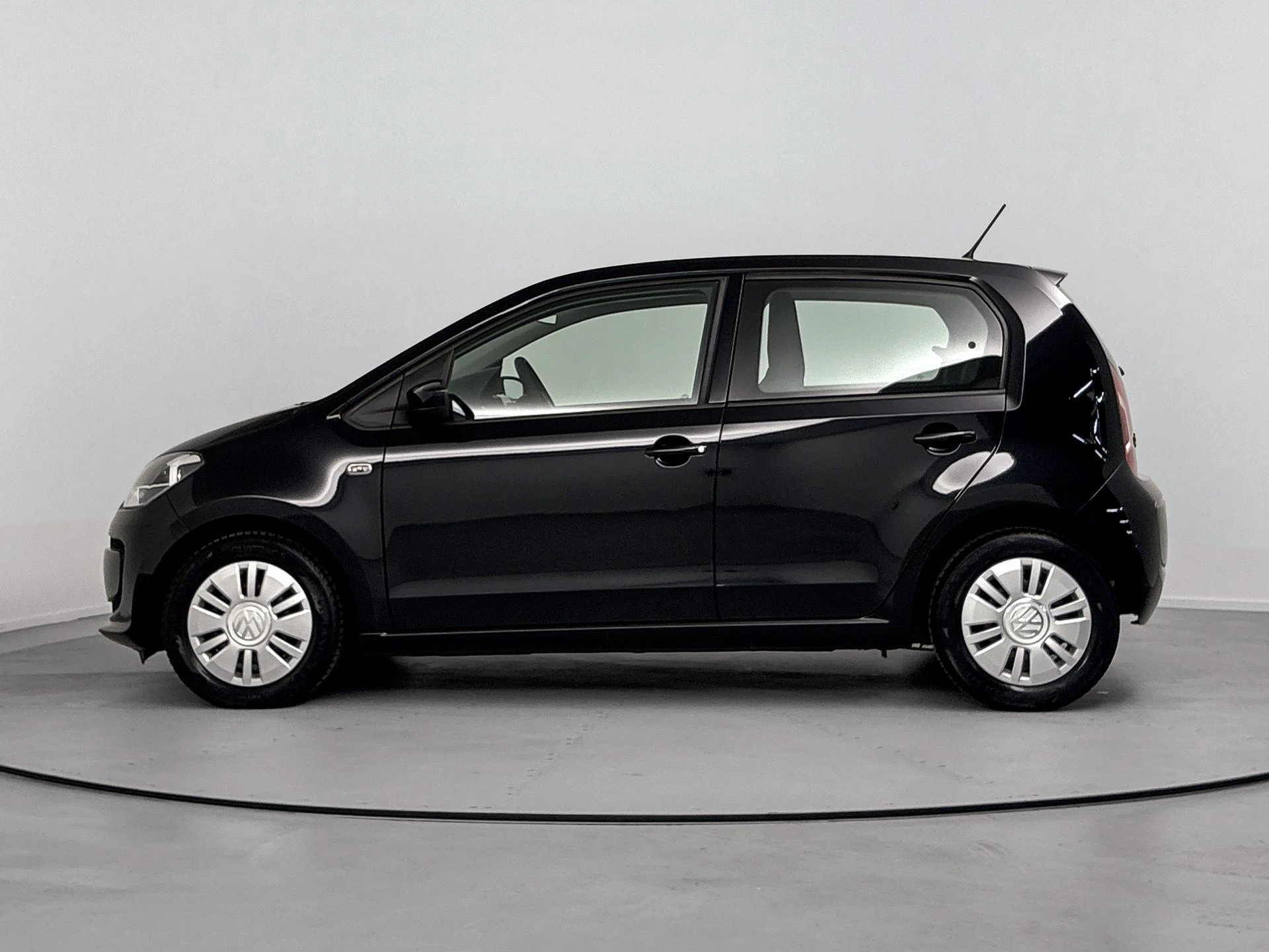 Volkswagen-up!-image-1