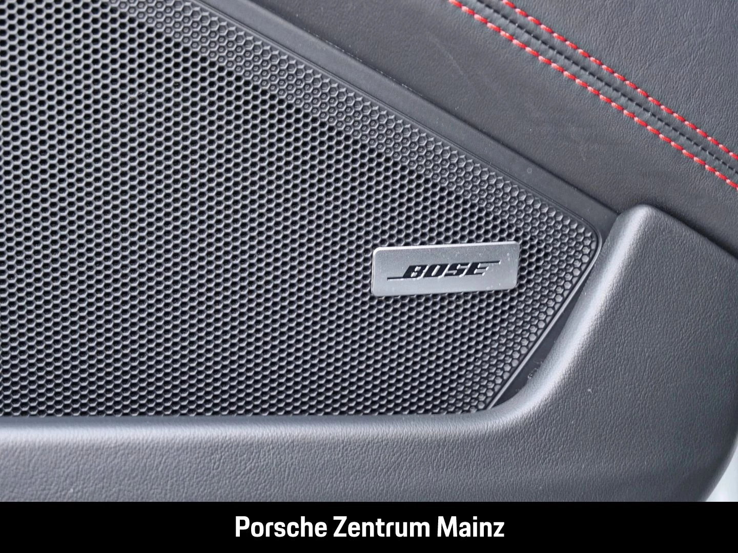 Porsche-911-image-25