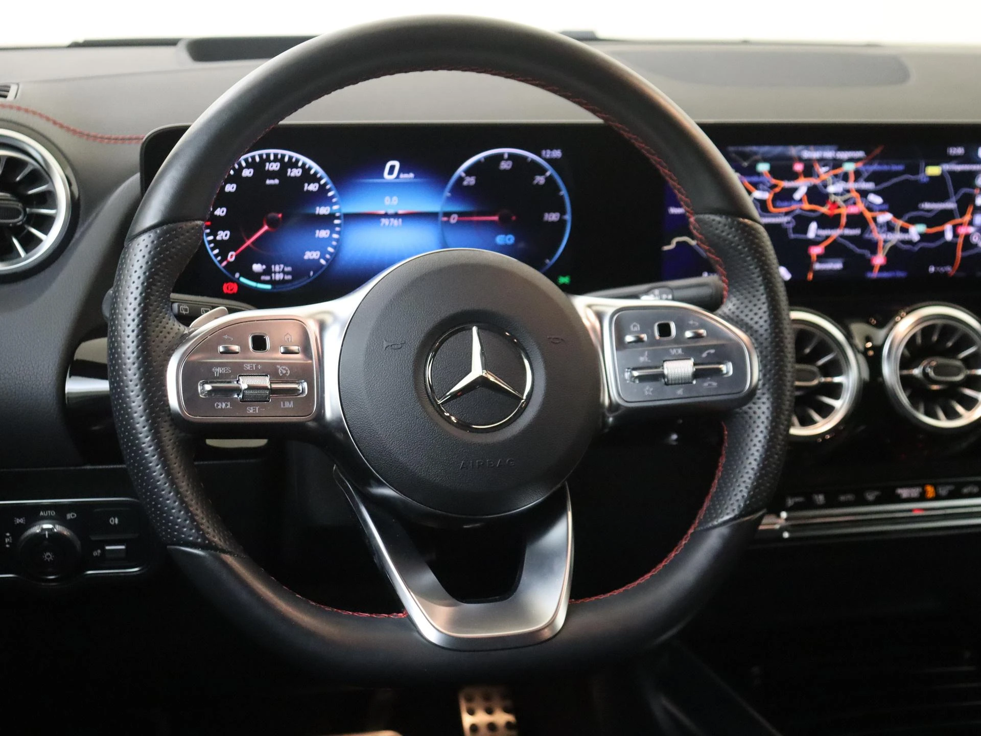 Mercedes-Benz-EQA-image-14