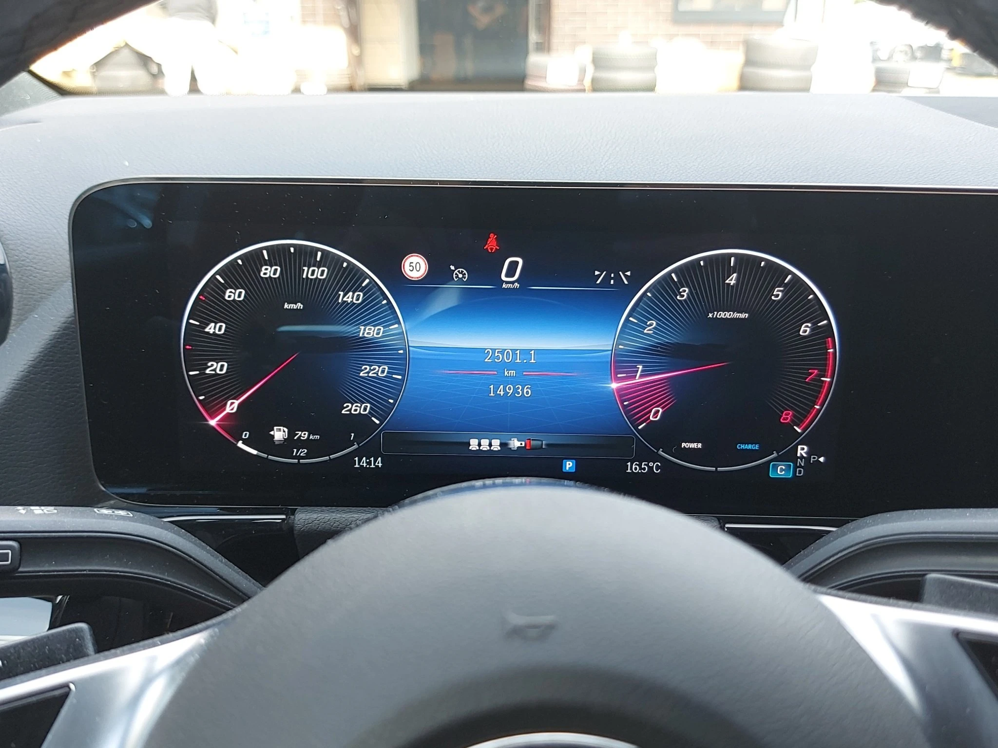 Mercedes-Benz-B-Klasse-image-25