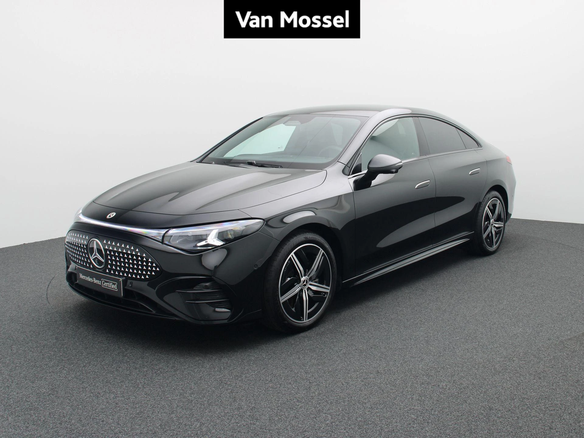 Mercedes-Benz-CLA-image-0