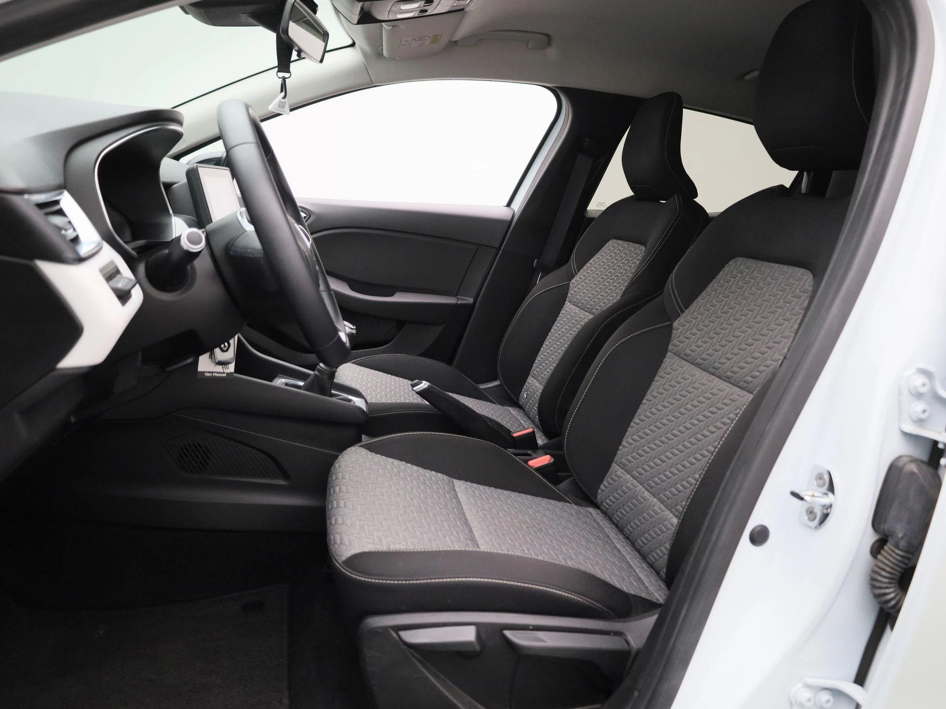 Renault-Clio-image-9