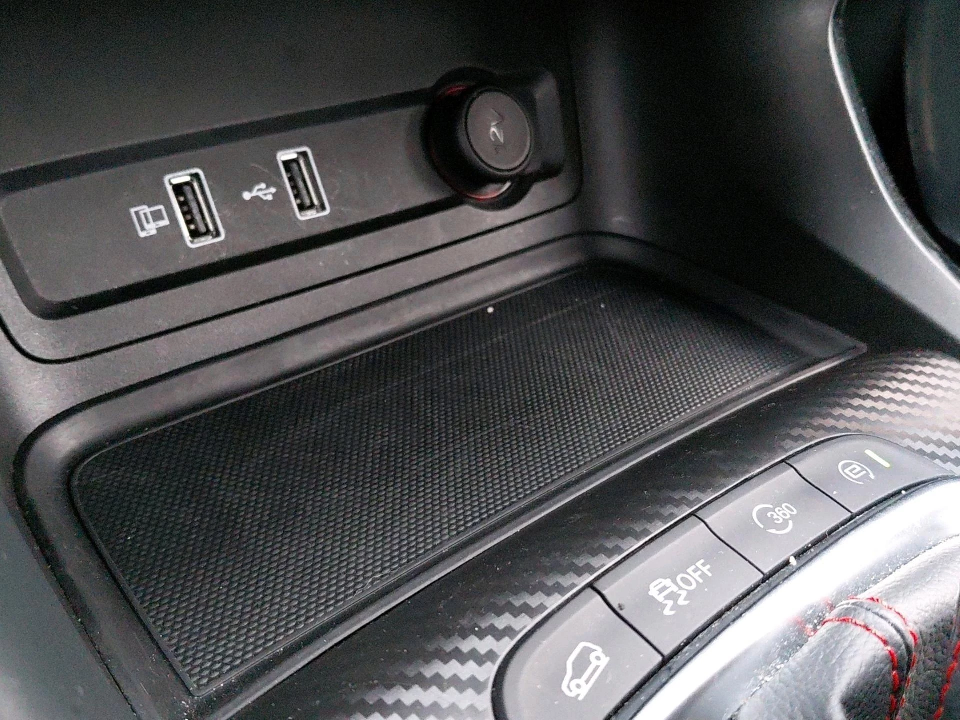 MG ZS Luxury