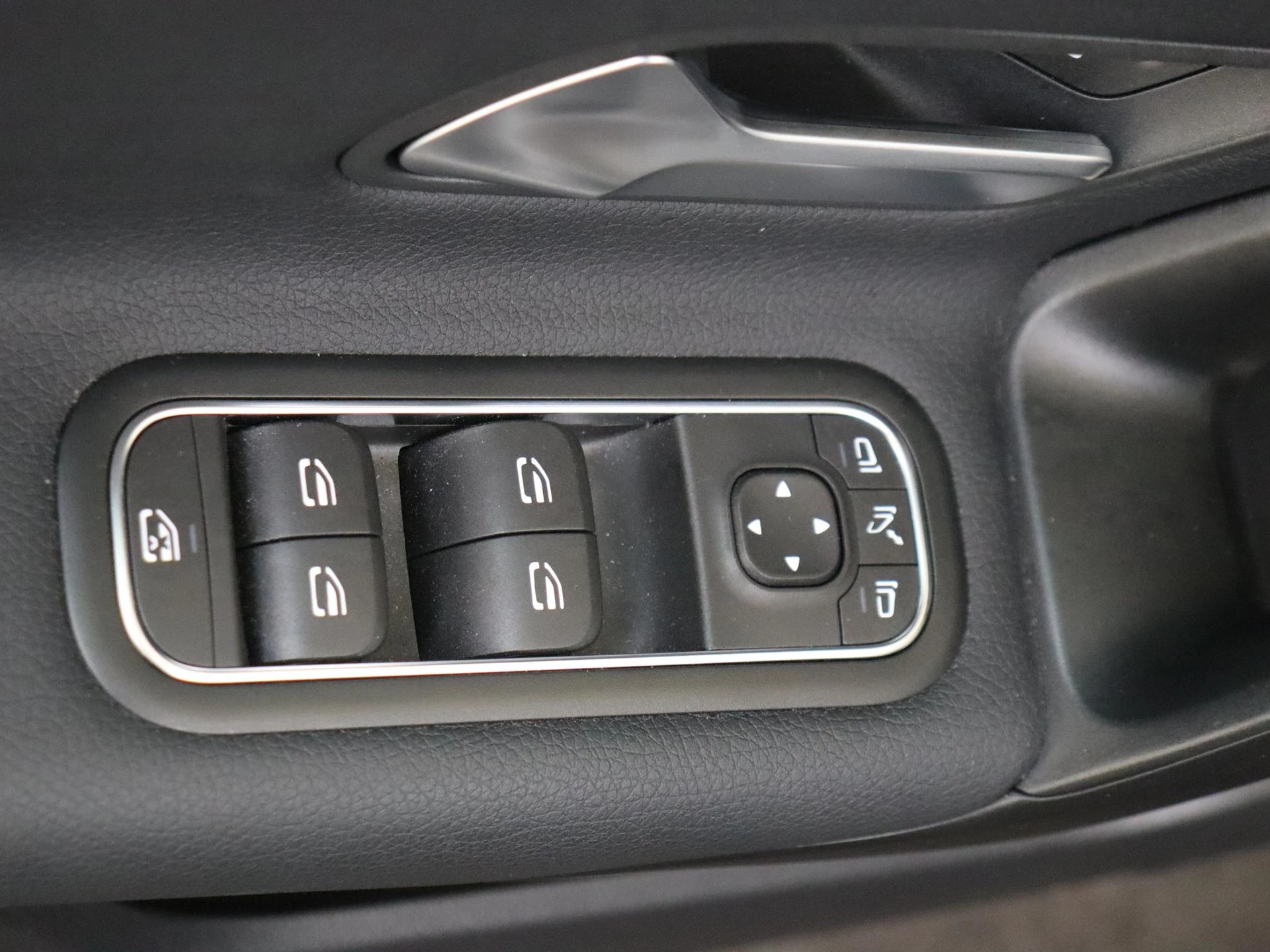Mercedes-Benz-A-Klasse-image-23