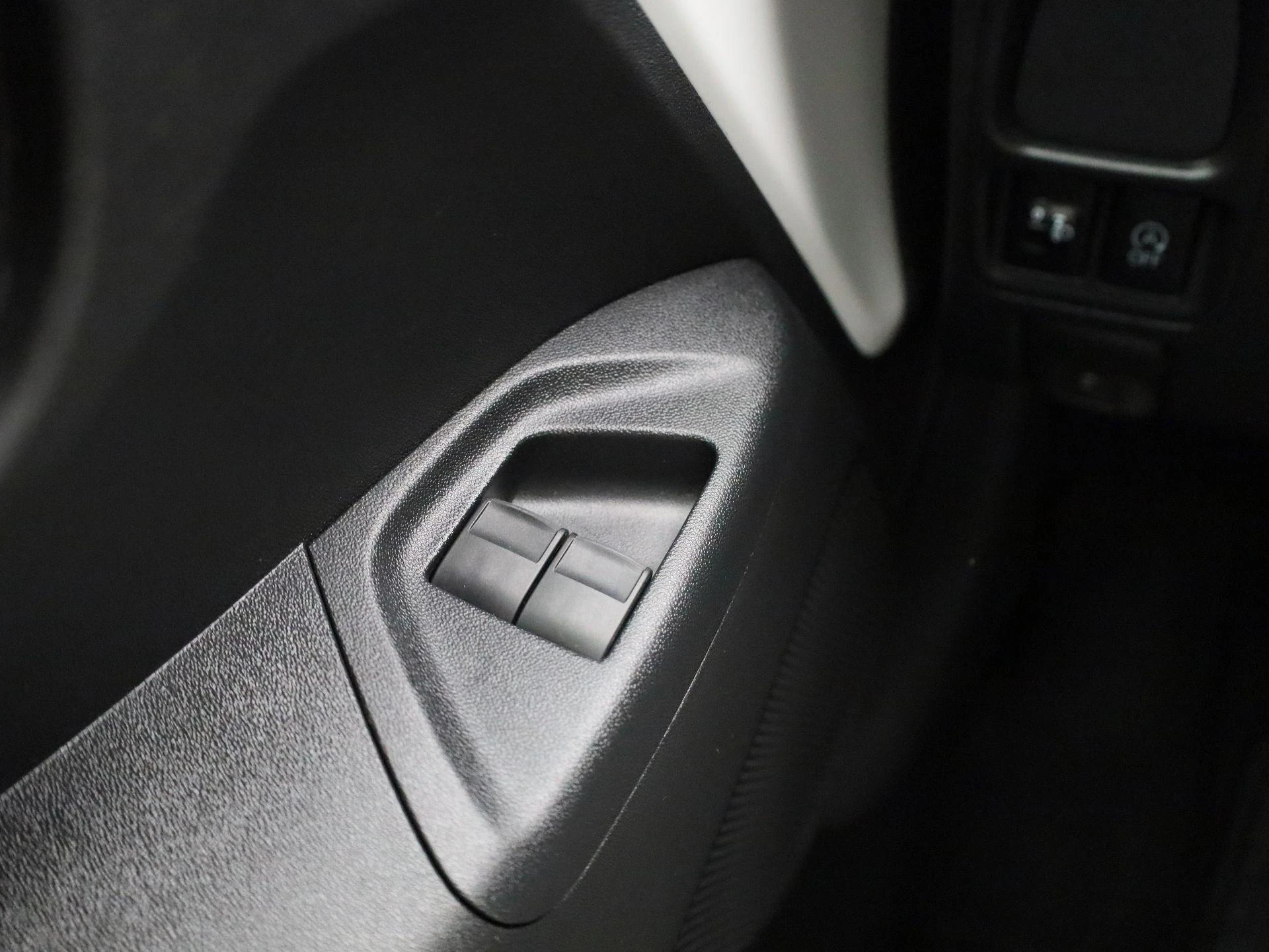 Peugeot-108-image-18