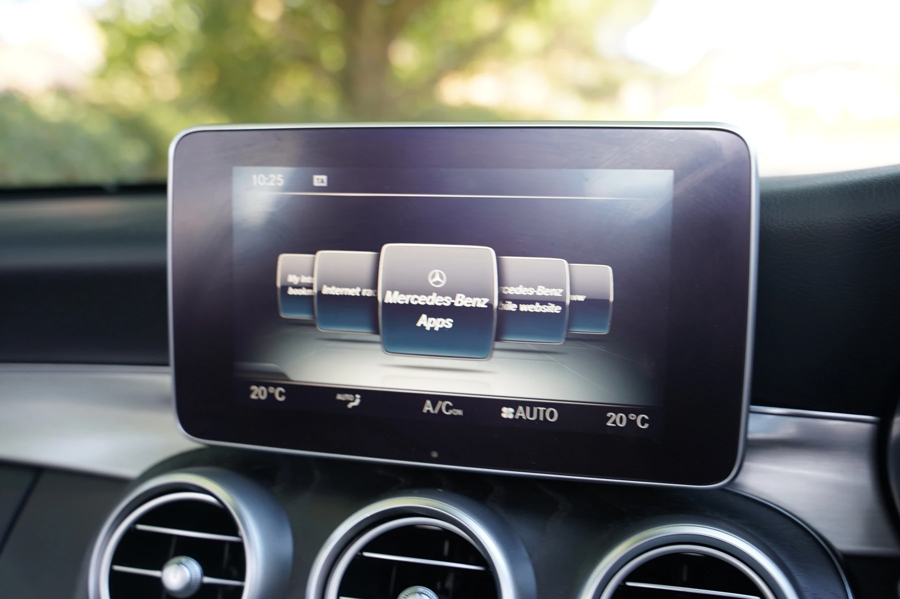 Mercedes-Benz-C-Class-image-26