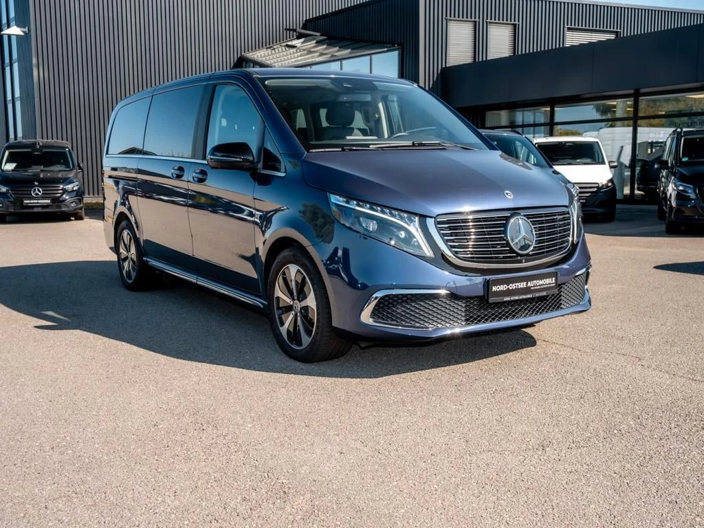 Mercedes-Benz-EQV 300-image-4