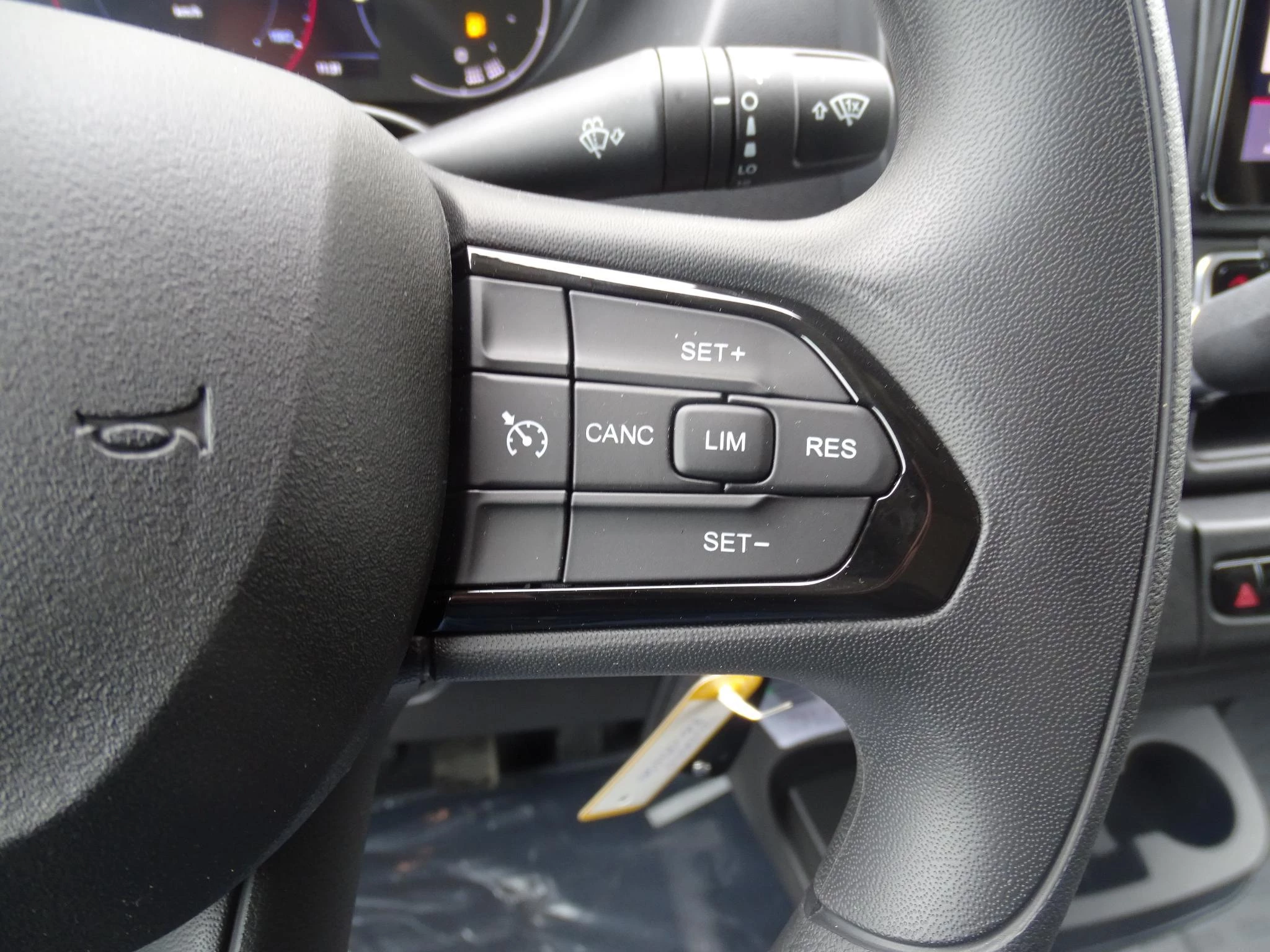 Opel-Movano-image-23