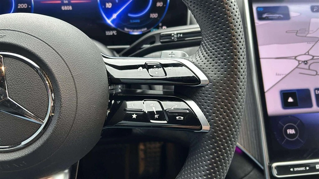 Mercedes-Benz-EQE-image-12