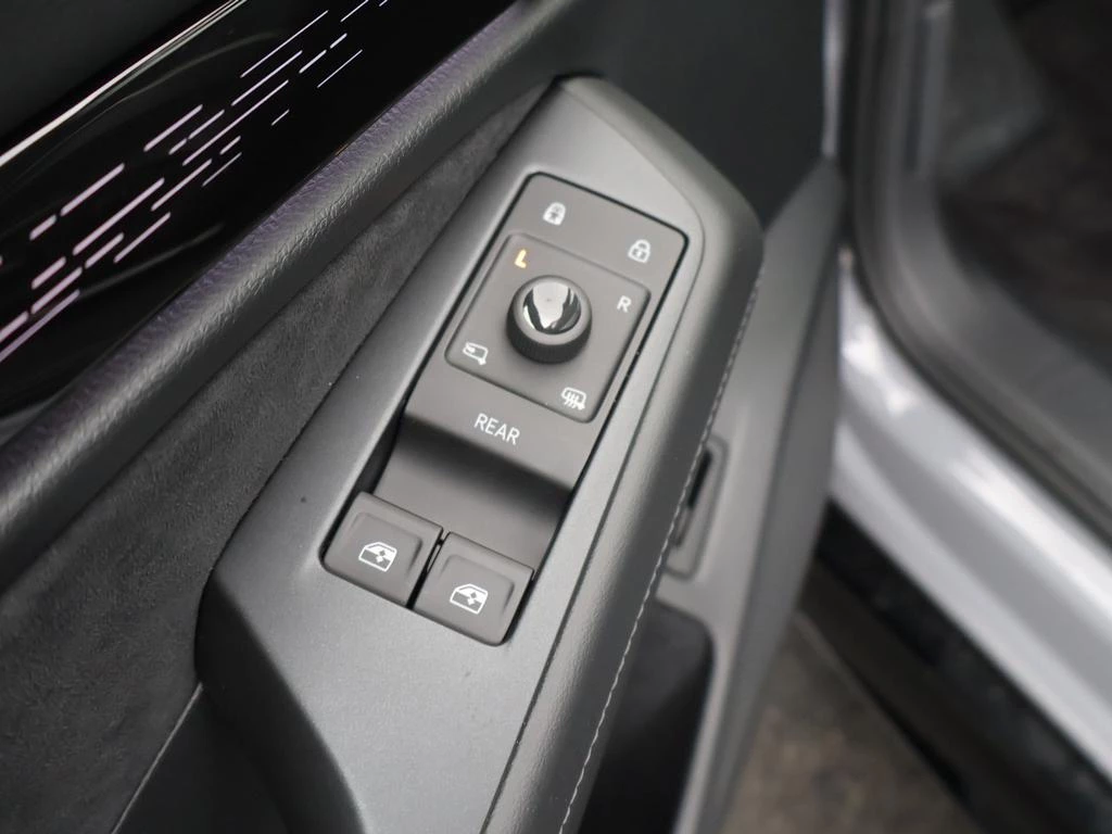 Volkswagen ID.7 Tourer Pro Business Premium 77 kWh 286PK * DEMO *