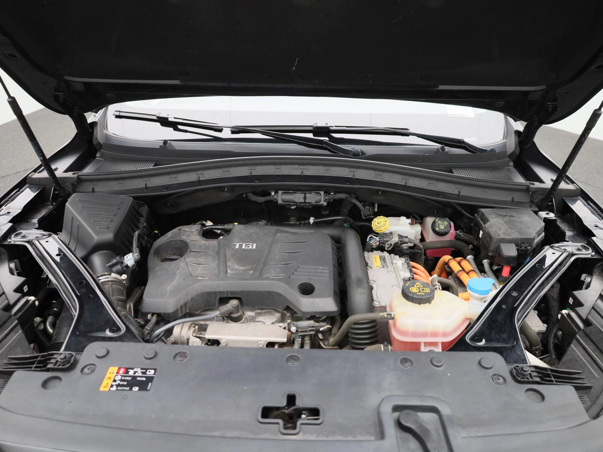 MG EHS 1.5T Luxury