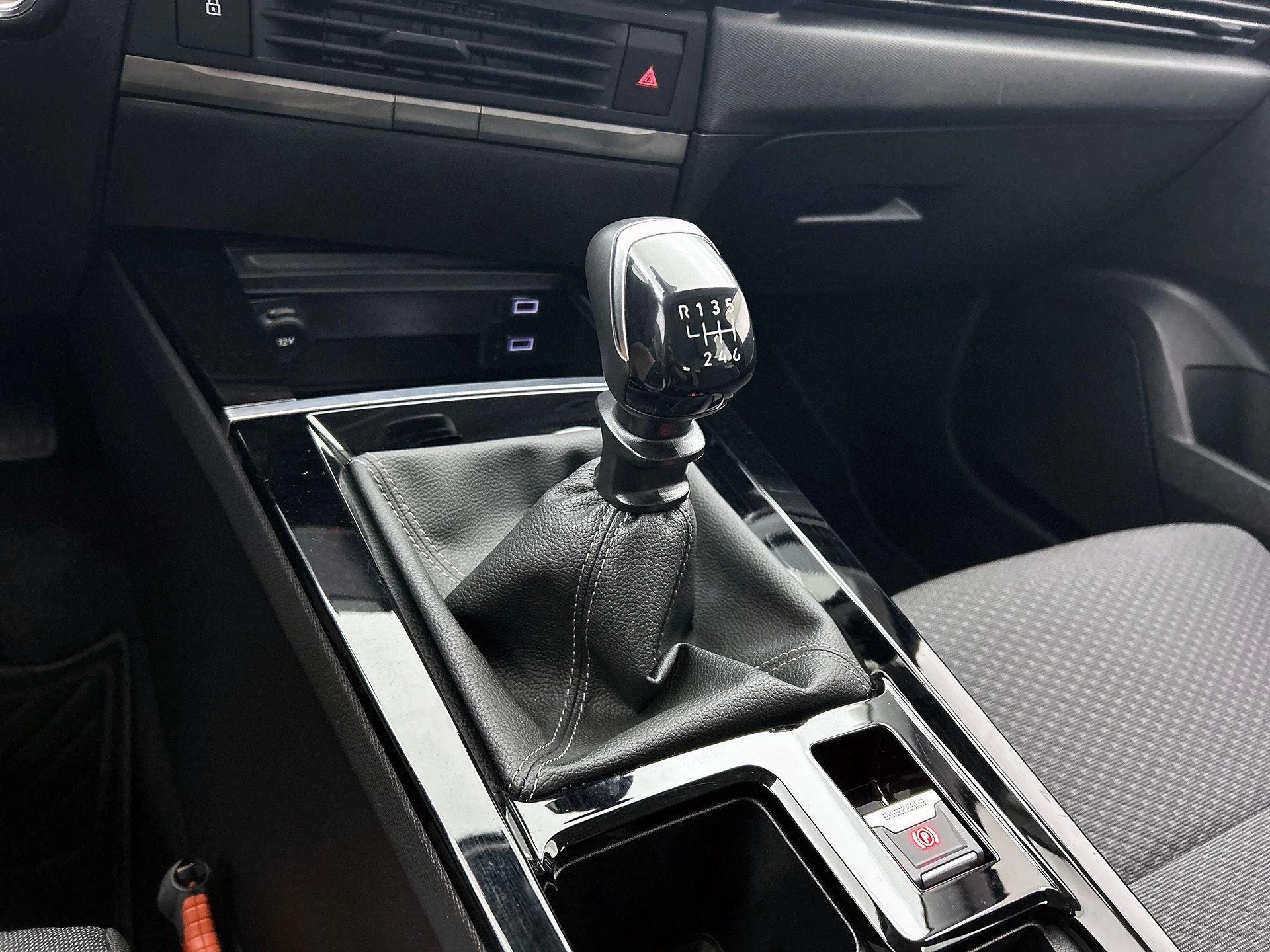 Opel-Astra-image-23