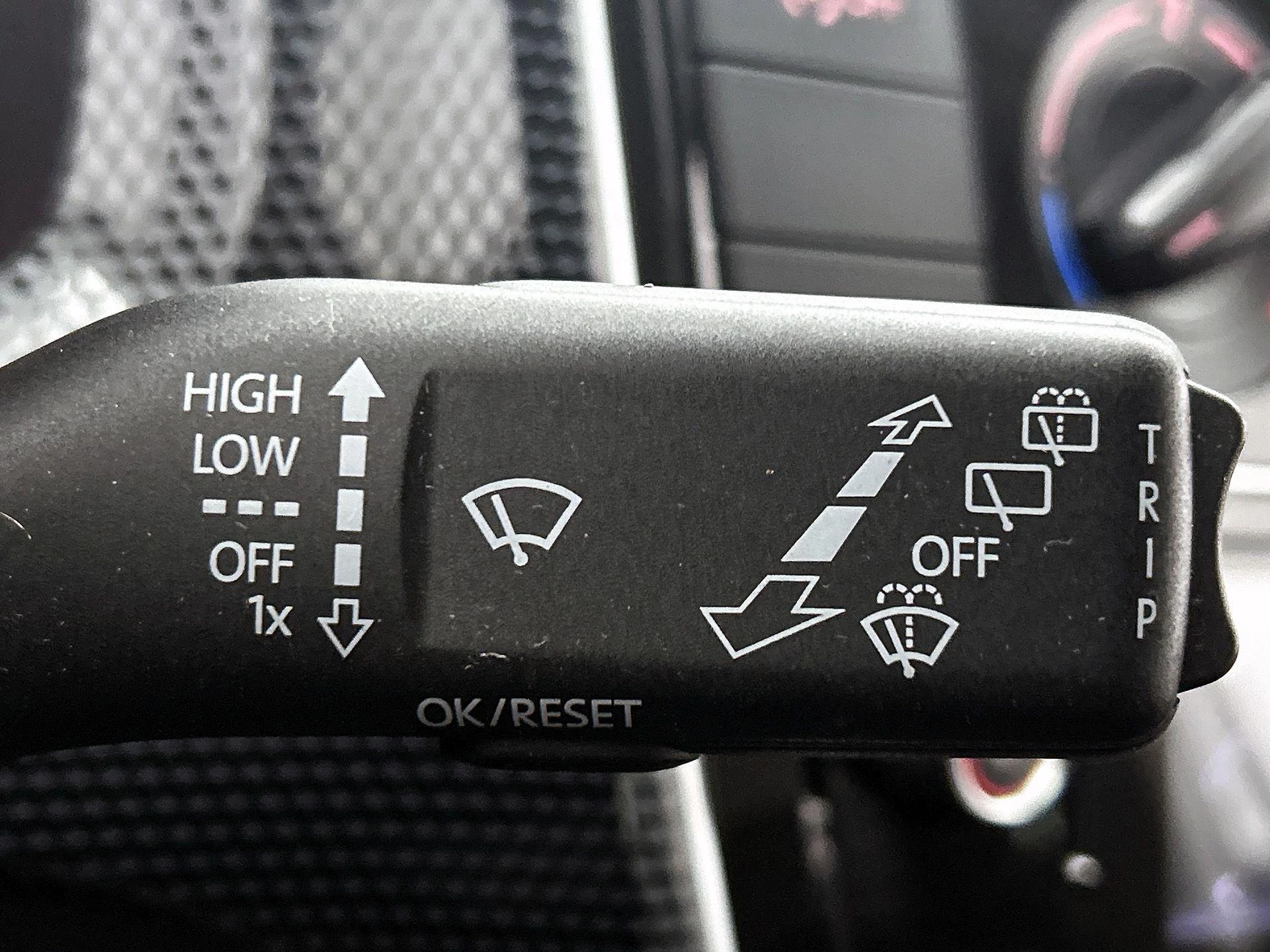 Volkswagen-up!-image-8