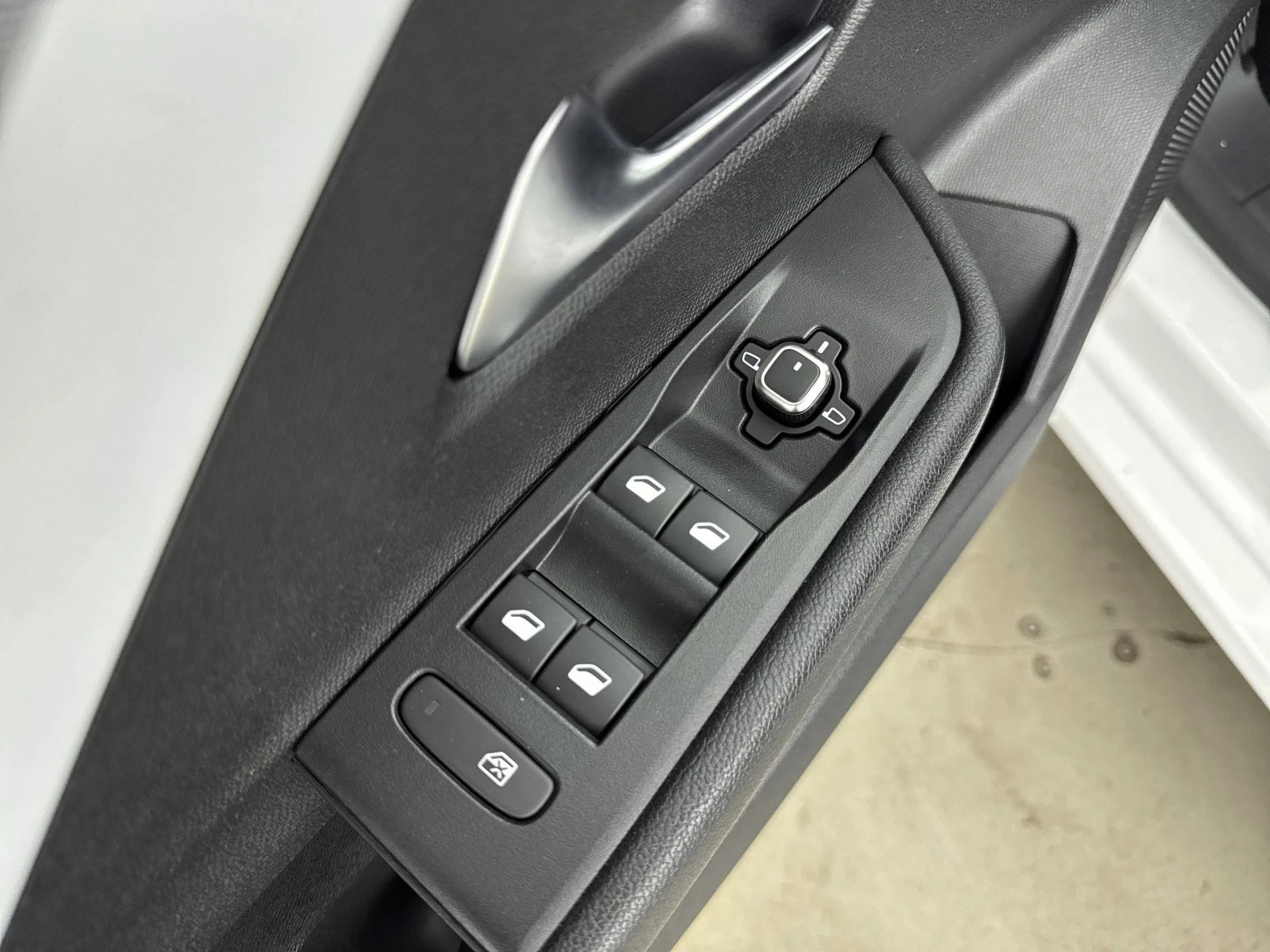 Opel-Astra-image-12