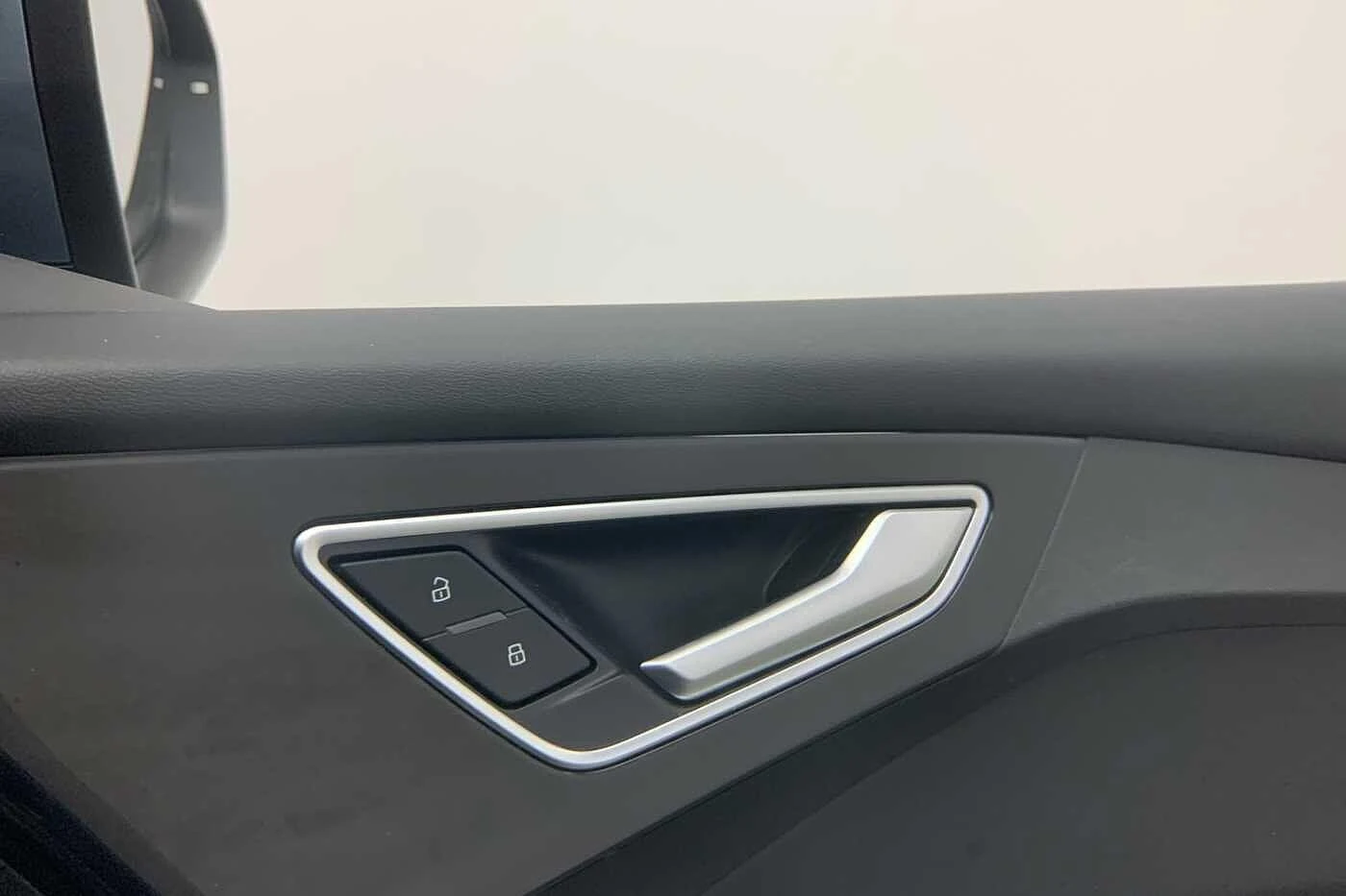 Audi-Q4 e-tron-image-17