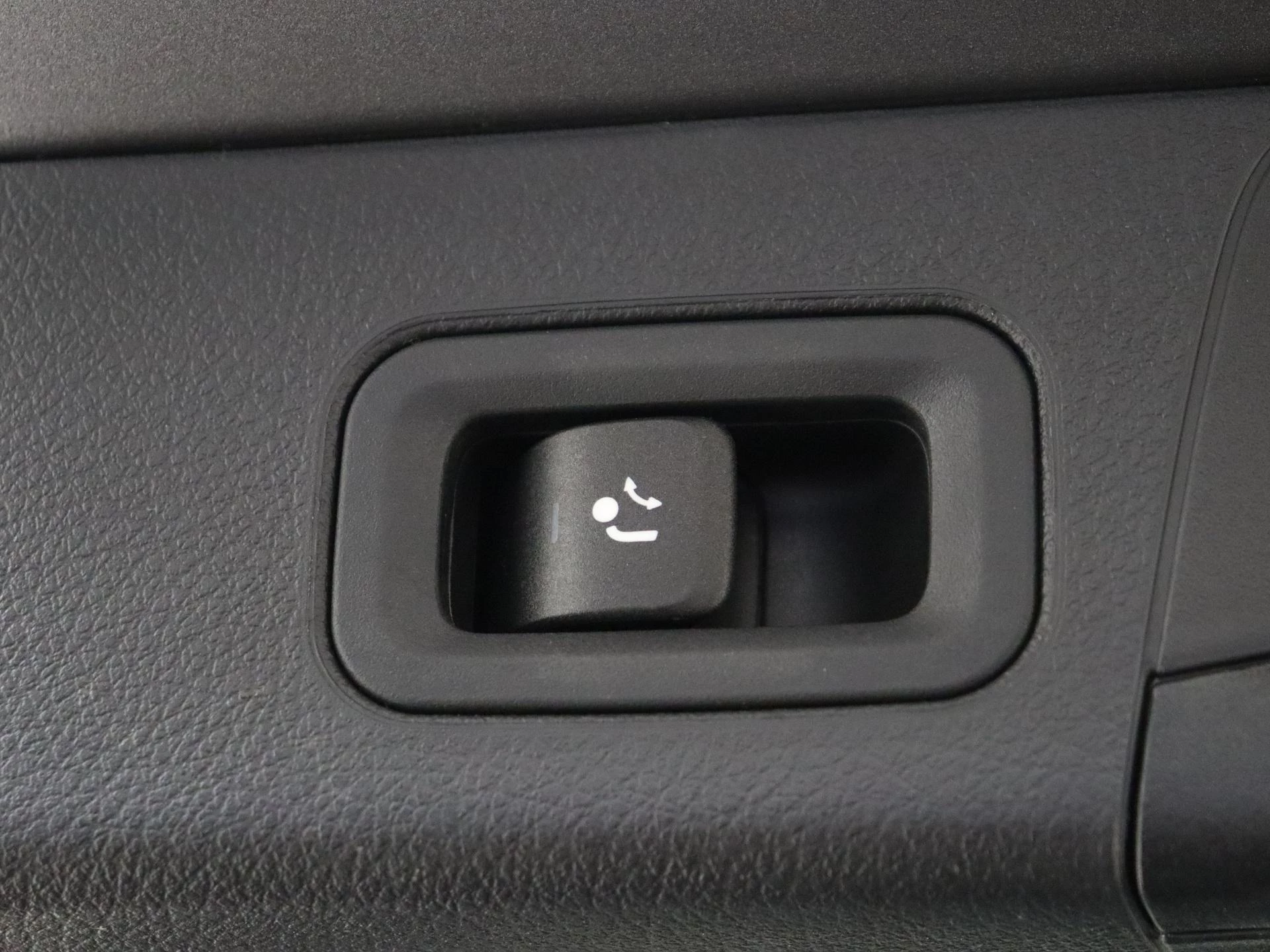 Mercedes-Benz-B-Klasse-image-33