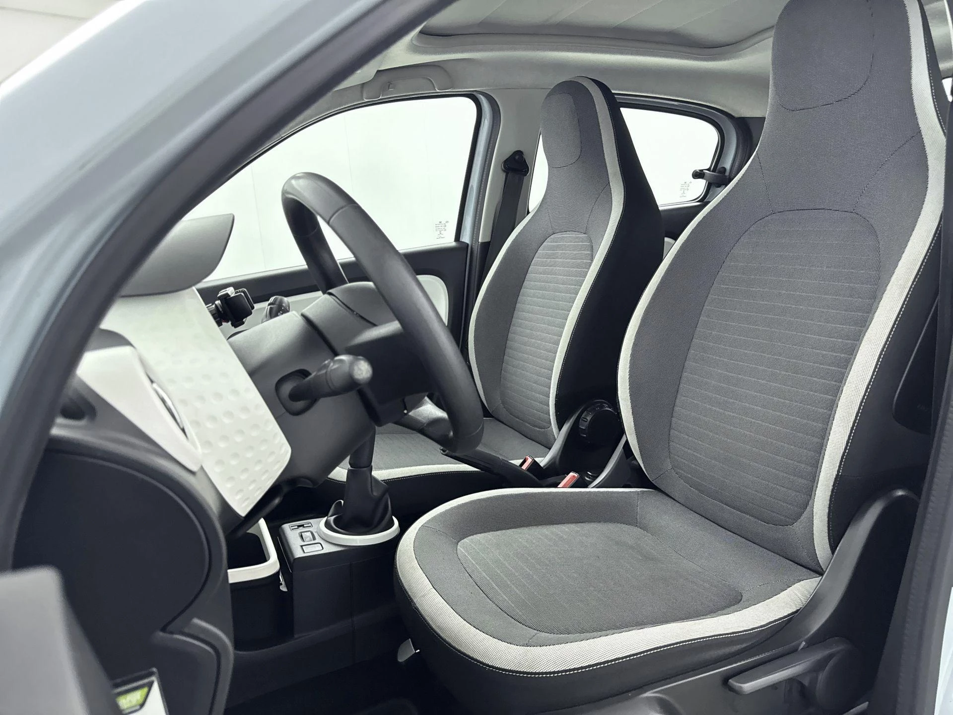 Renault-Twingo-image-12