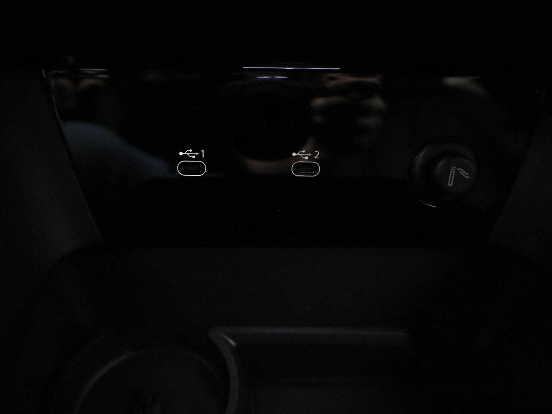Audi-Q6 e-tron-image-23