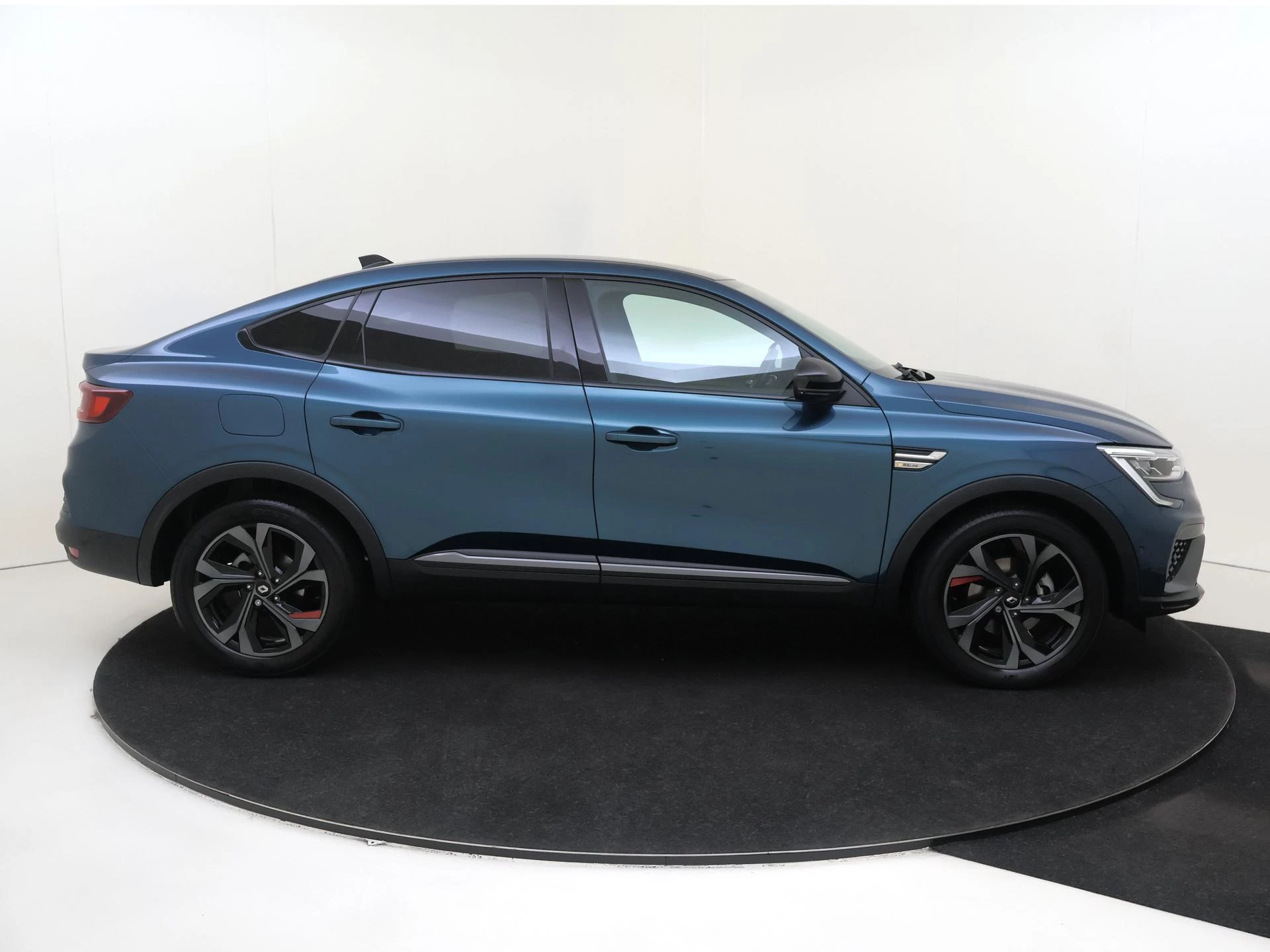 Renault-Arkana-image-8