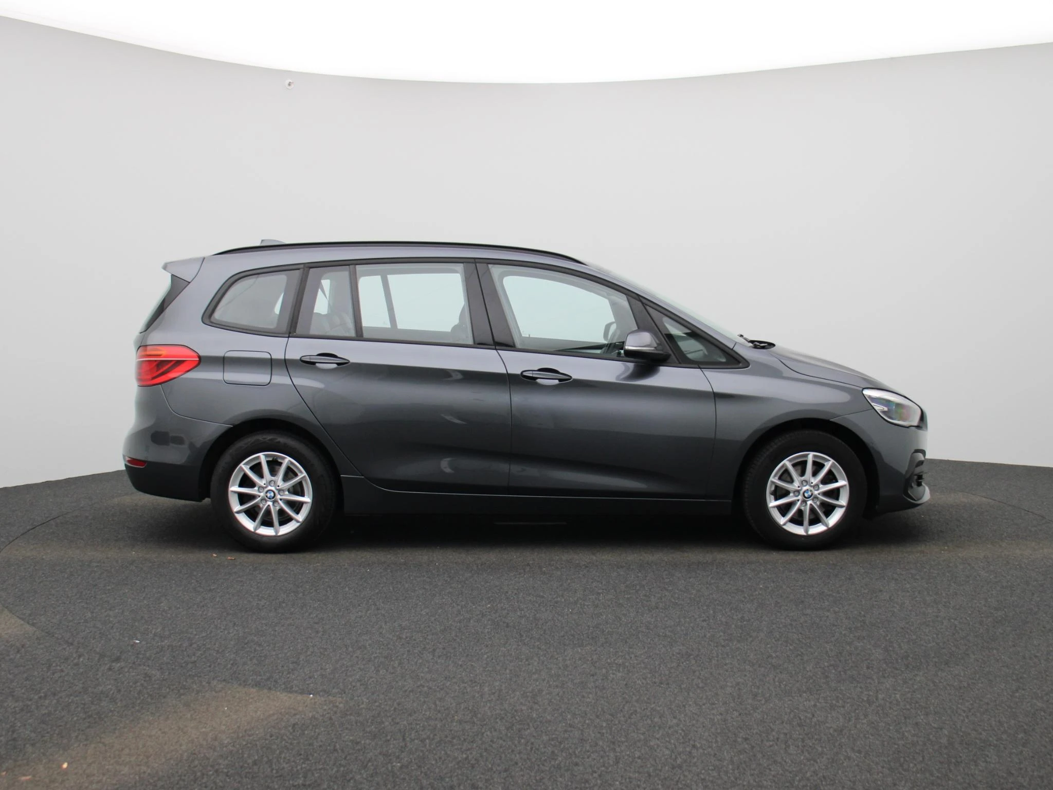 BMW-2 Reeks-image-5
