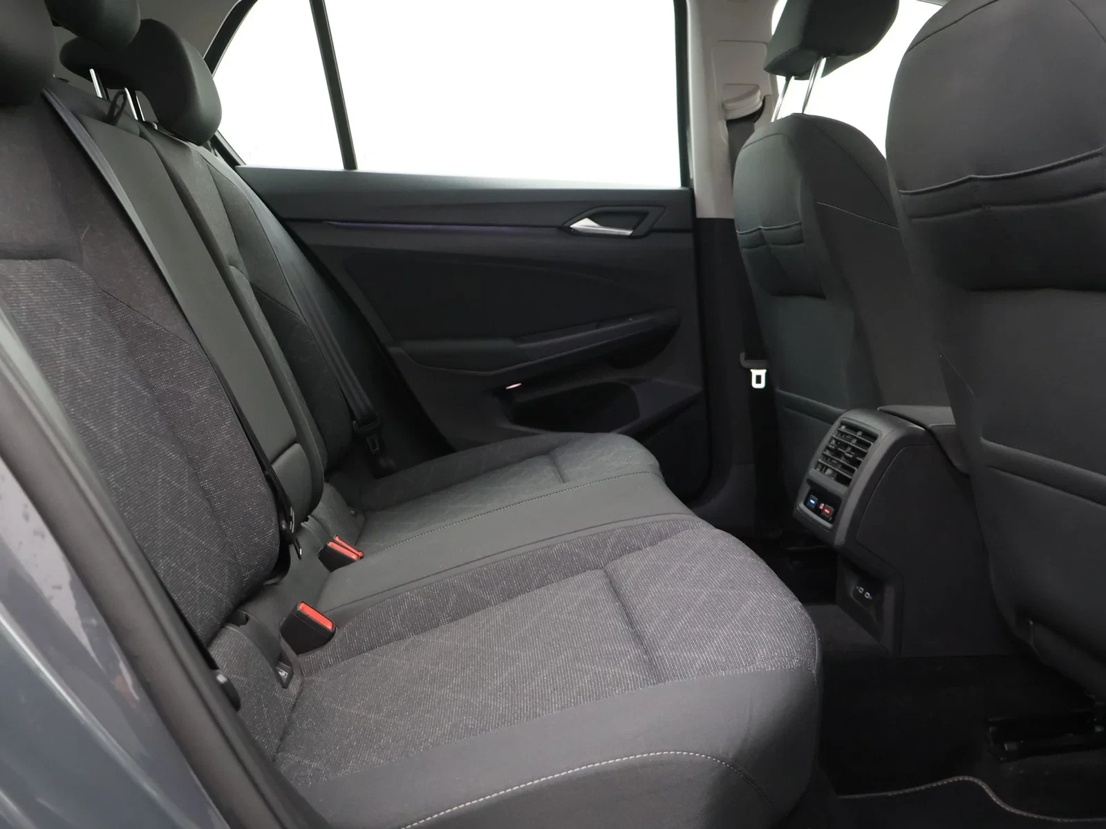 Volkswagen Golf VIII Golf Life 1.0TSI 110PK *VIRTUAL COCKPIT*CAMERA*ACC*PDC*NAVI*APP-CONNECT*LED LICHTEN*KEYLESS GO*...*