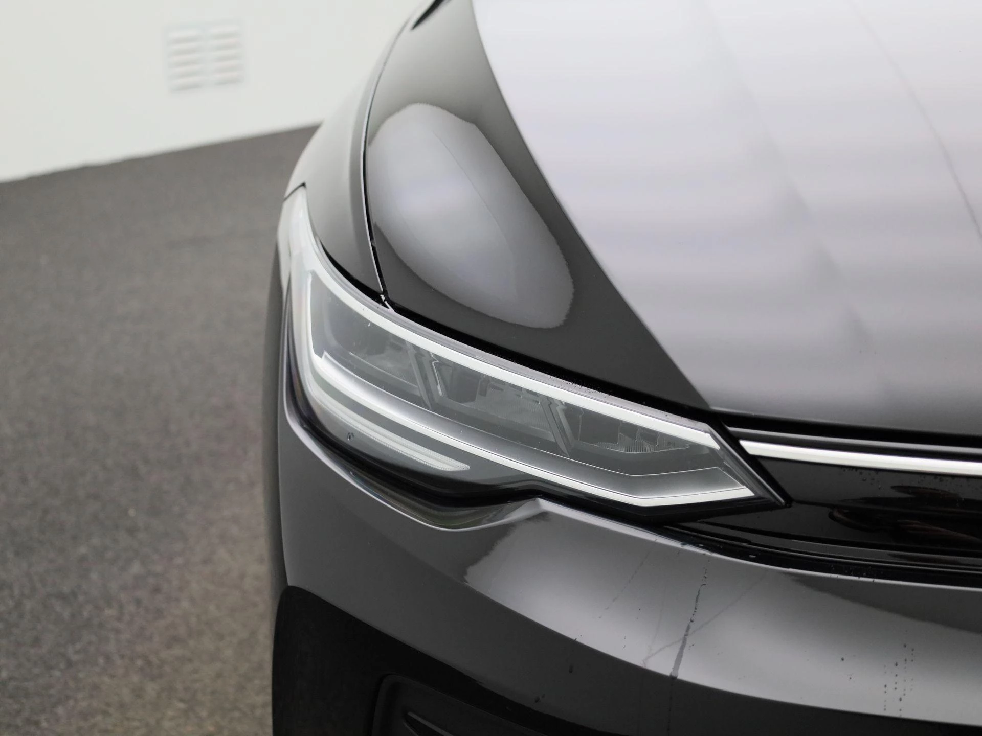 Volkswagen-Golf-image-33