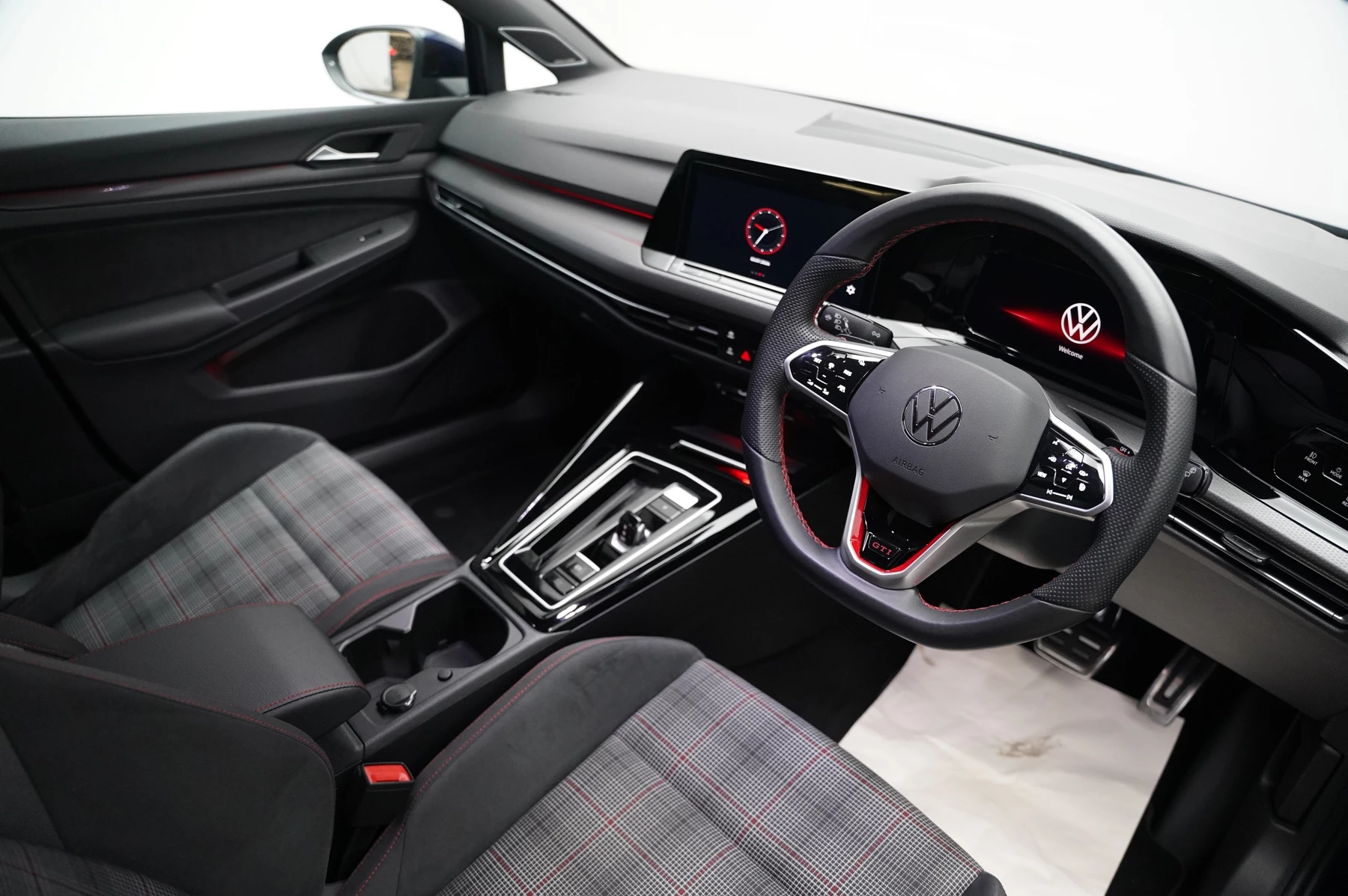 Volkswagen-Golf-image-5