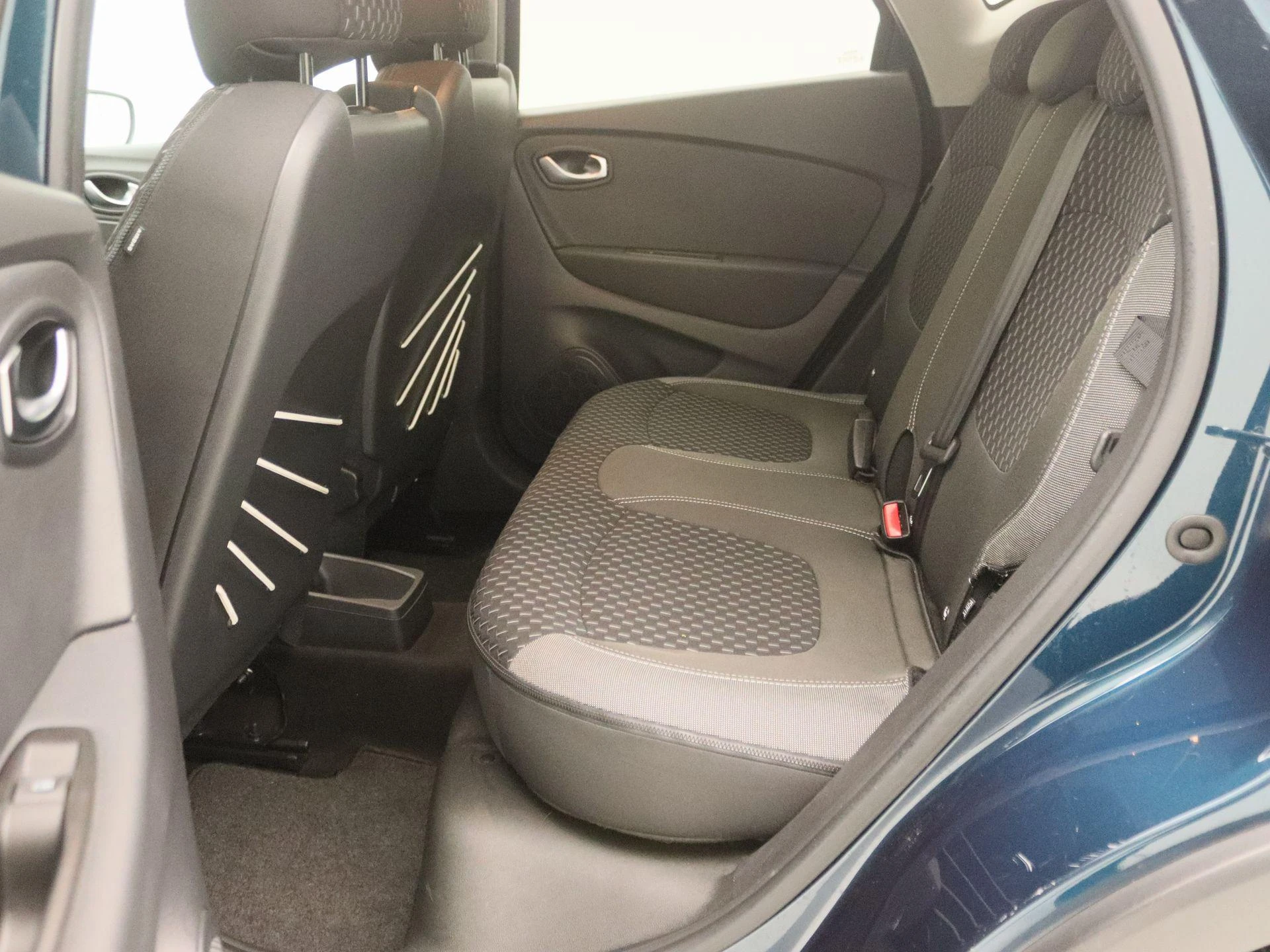 Renault-Captur-image-12
