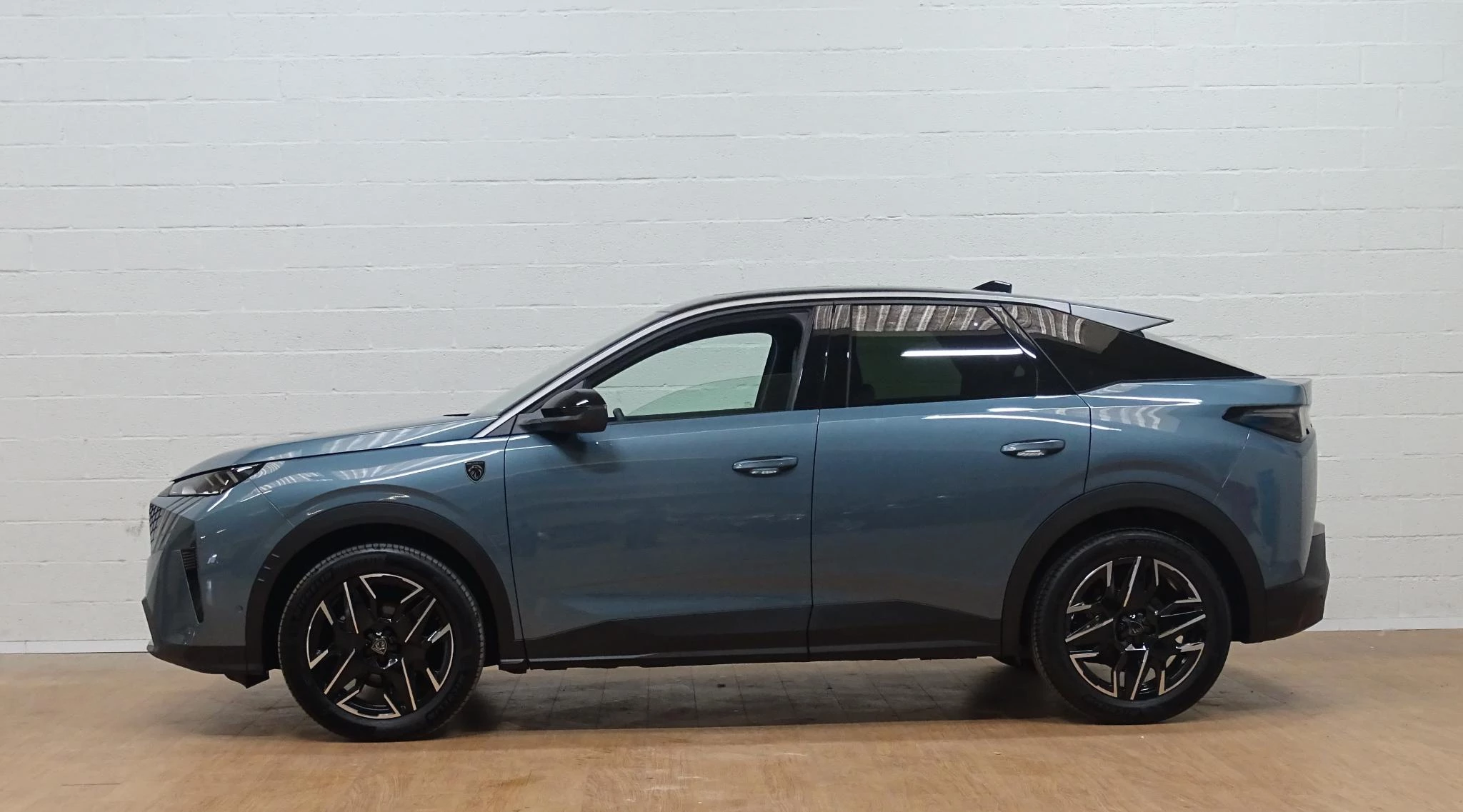 Peugeot 3008 1.2 HYBRID DSC6 GT+leder+pano dak+trekhaak