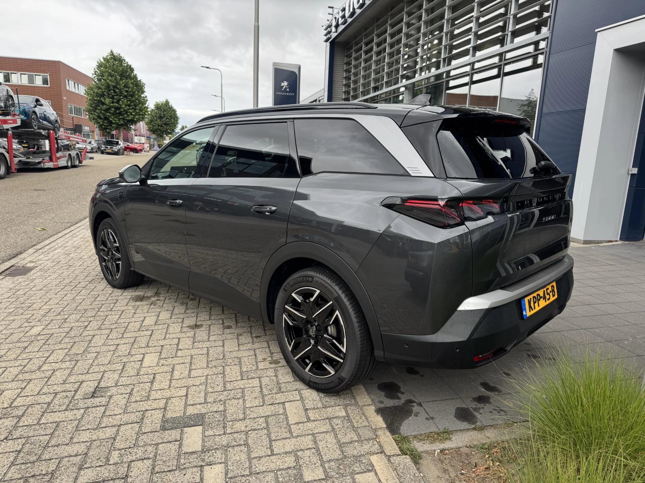 Peugeot-5008-image-3
